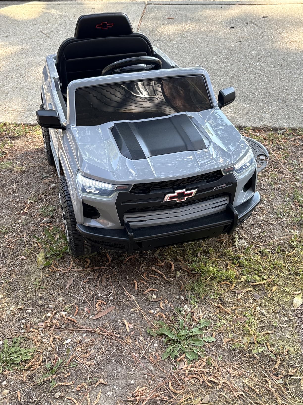 Winado Licensed Chevrolet Colorado Electric Car for Kids, 12V Ride on Toys for Toddlers with Remote Control, Battery Powered Electric Car Ride On Vehicle w/Bluetooth, Soft Start, LED Lights - Pink customer photo 2