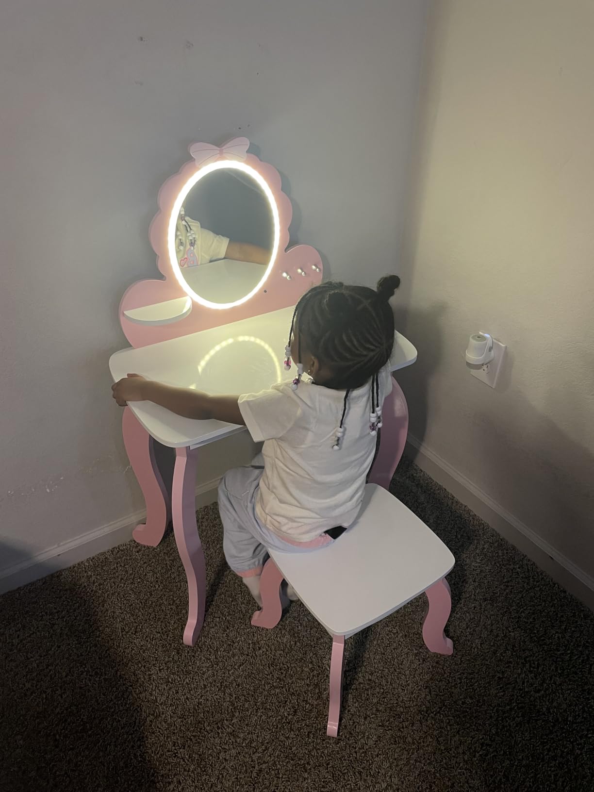 MU Kids Vanity Set with Lighted Mirror and Stool, Kids Makeup Vanity Desk with Storage Space, Bow Pattern for Girls, Toddler Princess Makeup Dressing Table with Chair Set, White customer photo 2