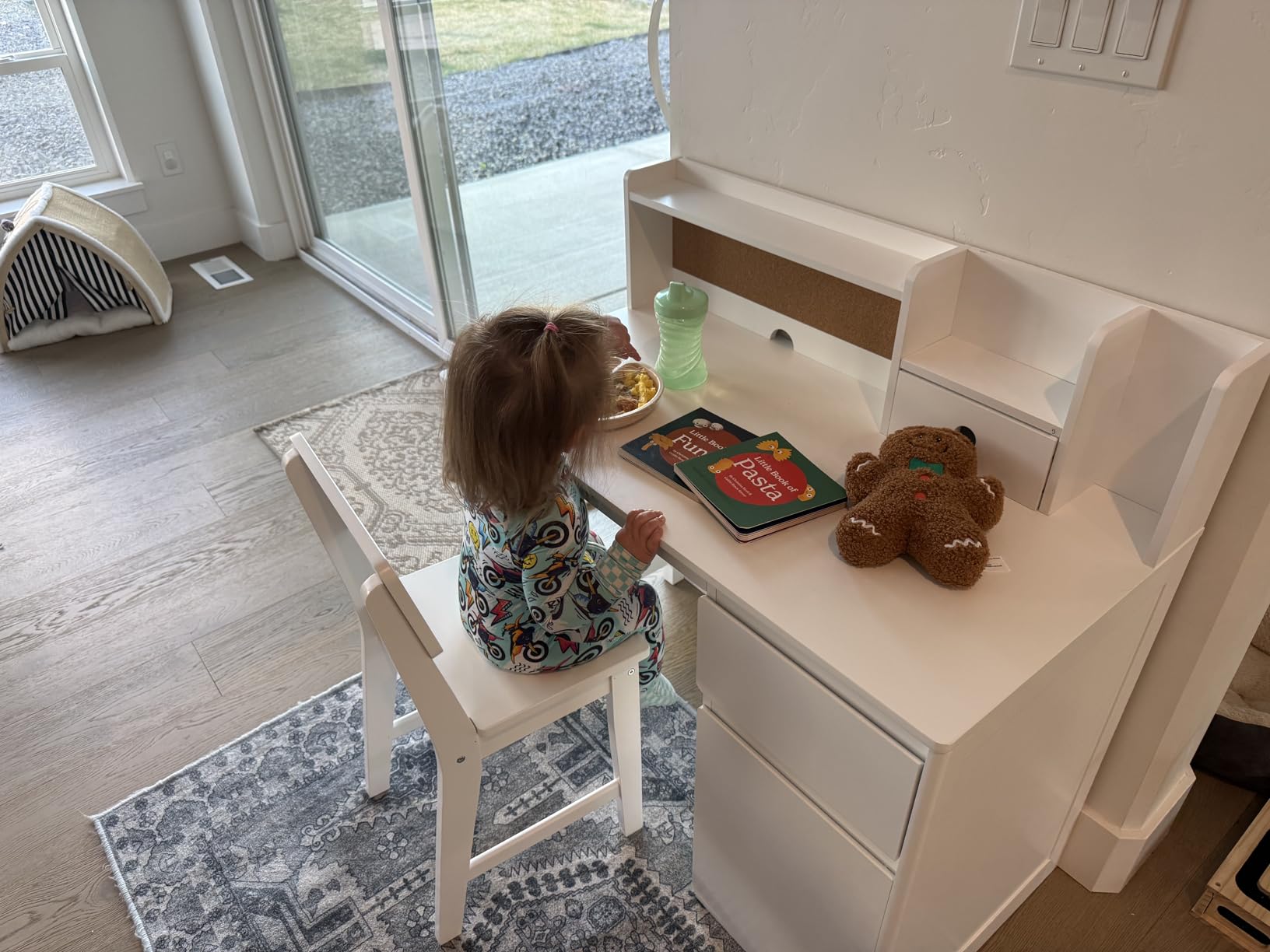 UTEX Kids Desk and Chair Set, Kids Study Desk with Hutch for 5-12 Years Old, Children Wooden Study Table, Student Writing Table Computer Workstation customer photo 1