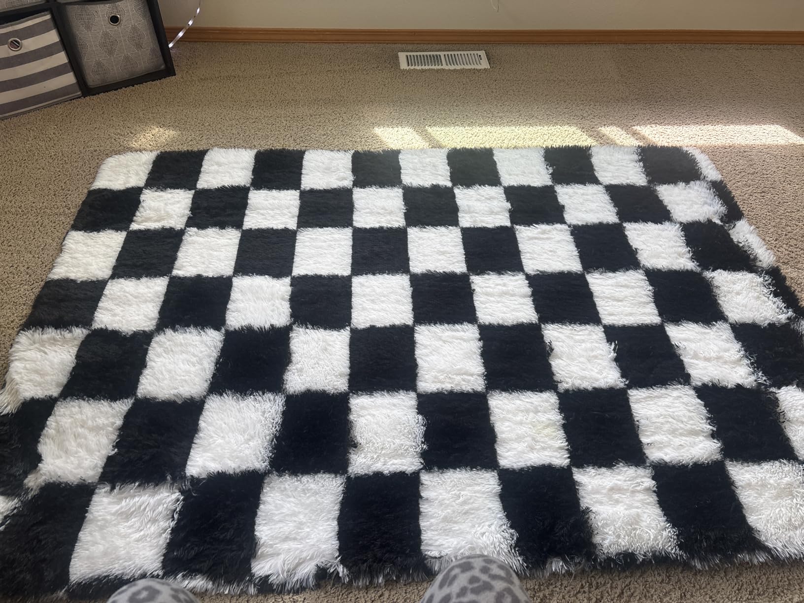 KICMOR Round Rugs for Bedroom, 4ft Fluffy Soft Circle Area Rug Beige and Cream White Checkered Shag Shaggy Carpet Small Living Room Circular Rug for Kids Boys Girls Dorm Nursery Home Decor Aesthetic customer photo 2