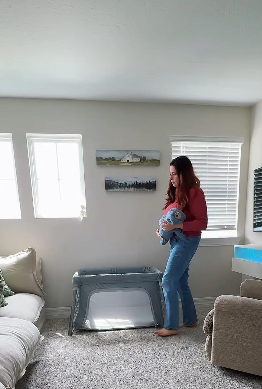 Newton Baby Compact Travel Crib & Play Yard - Breathable & Washable Mattress, Foldable Carry-On Size, Backpack Straps, Sand customer photo 2