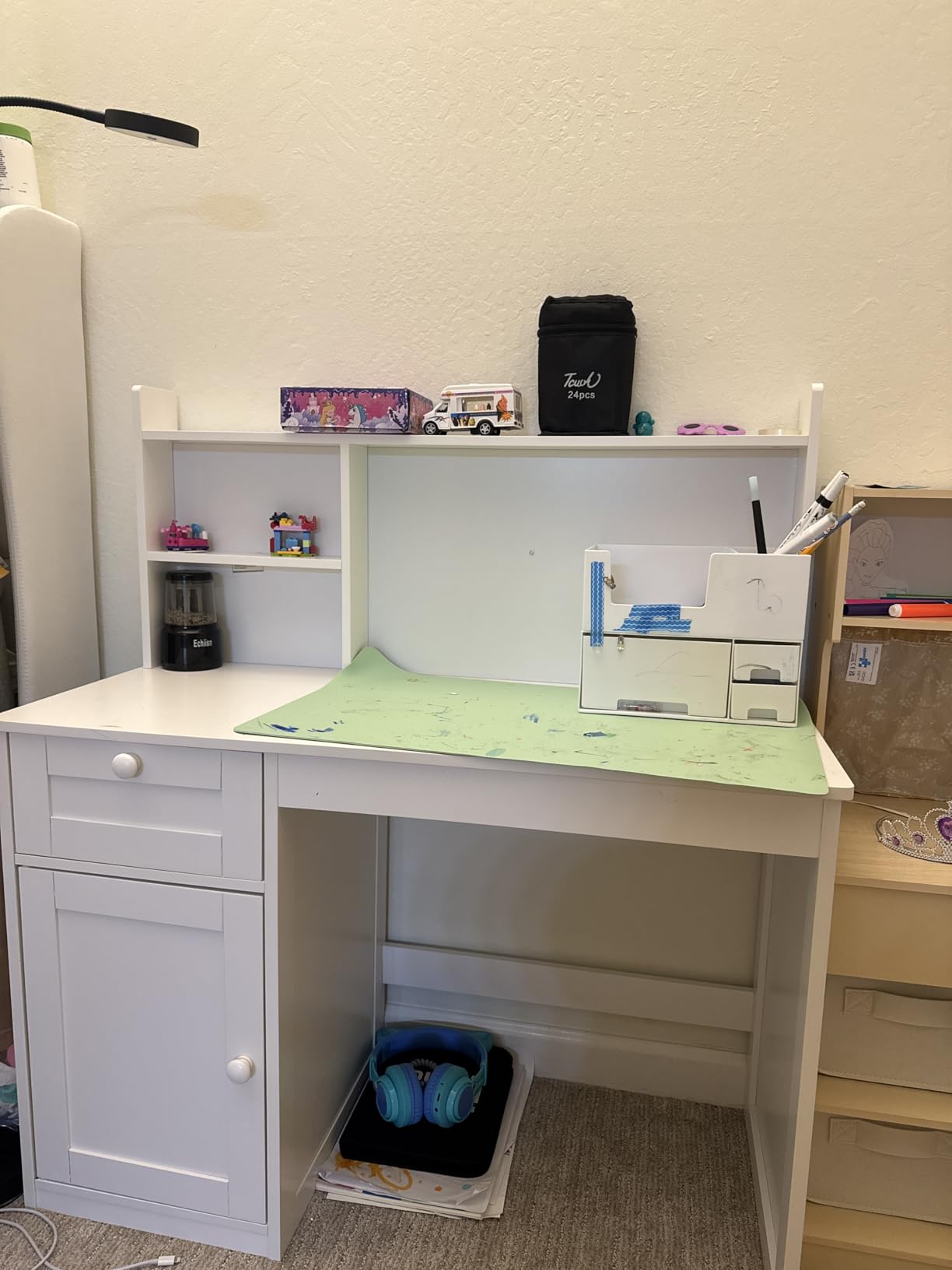Kids Study Desk with Chair, Kids Desk Chair Set for 5-12 Years Old, Children Wooden Study Table with Hutch & Storage Cabinet, Student Writing Table Computer Workstation for Girls and Boys, White customer photo 1