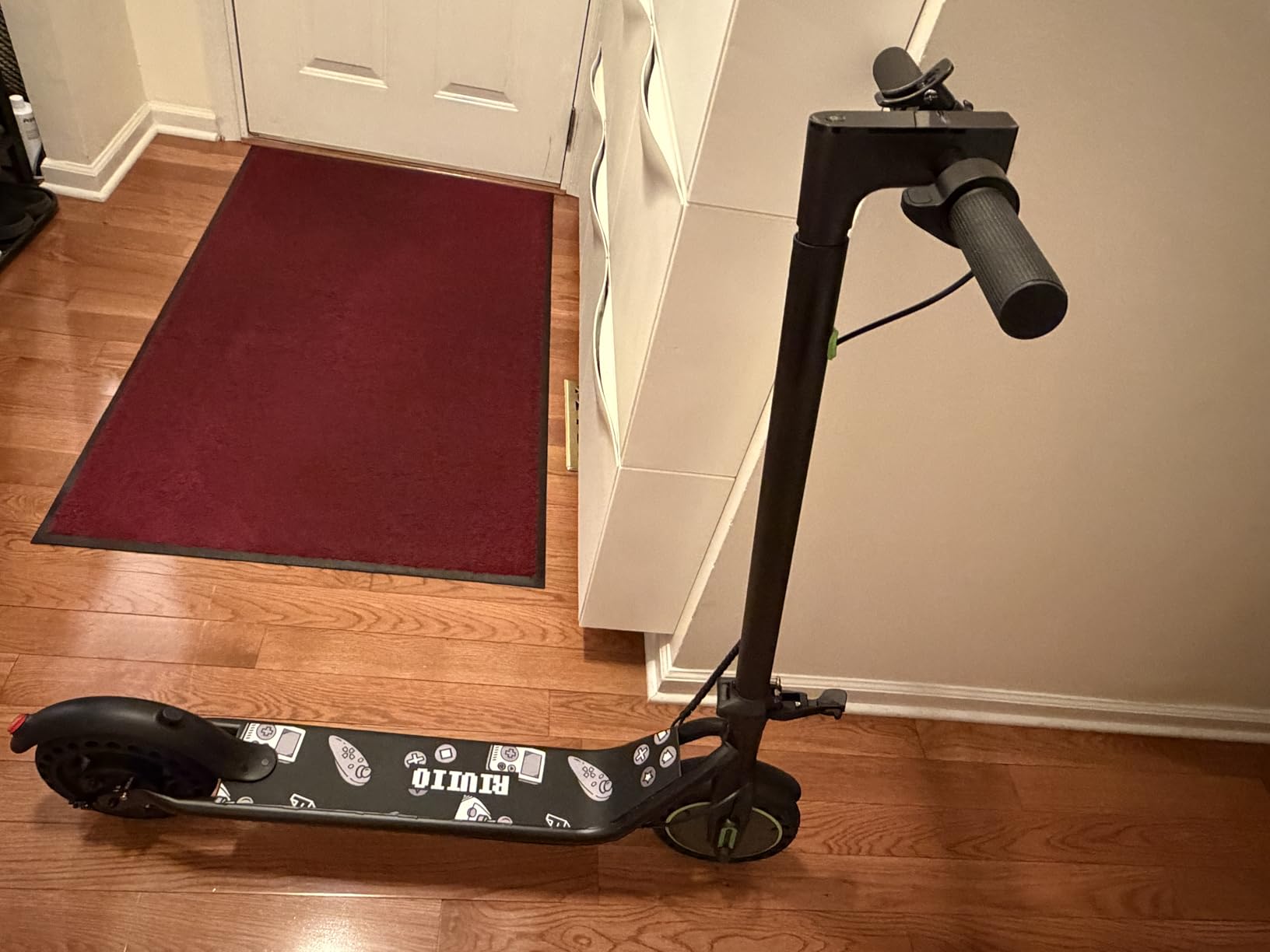 Electric Scooter for Adults, Teens & Big Kids, 350W-500W Motor, 10Mph-21 MPH & 10-28 Miles Max Range, 6.5 to 10 inch Tires, Portable Lightweight E-Scooter customer photo 2