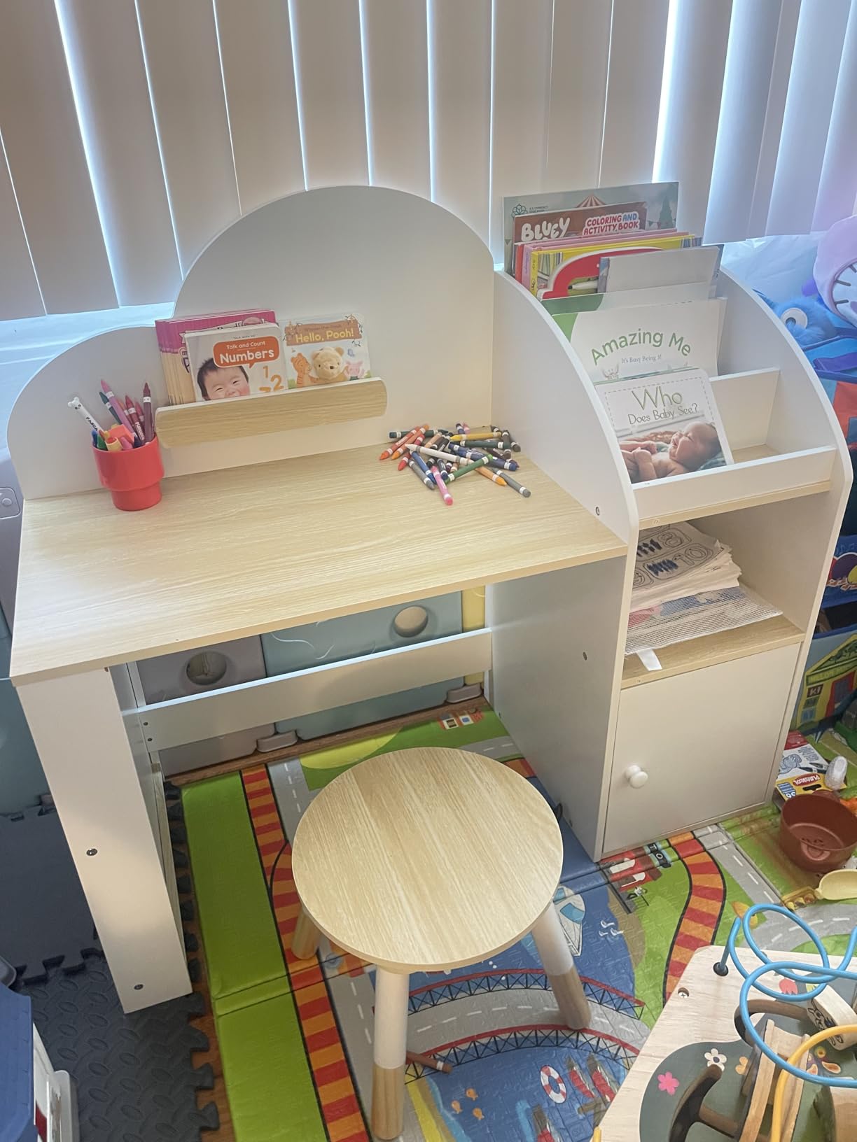 Xilingol Kids Study Desk with Bookshelves and 2 Stools, Kids Desk and Chair Set with 5 Storage Cabinets, Wooden Children Writing Table, Student Study Table for Ages 3-8, Bedroom, Boys, Girls customer photo 2