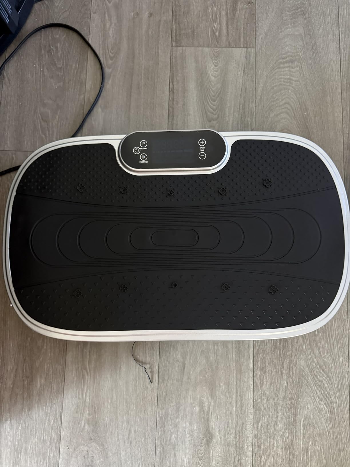 Vibration Plate Exercise Machine for Lymphatic Drainage and Muscle Recovery, 455 Lbs Capacity Whole Body Vibrating Platform with Bluetooth Audio and LED Screen customer photo 1