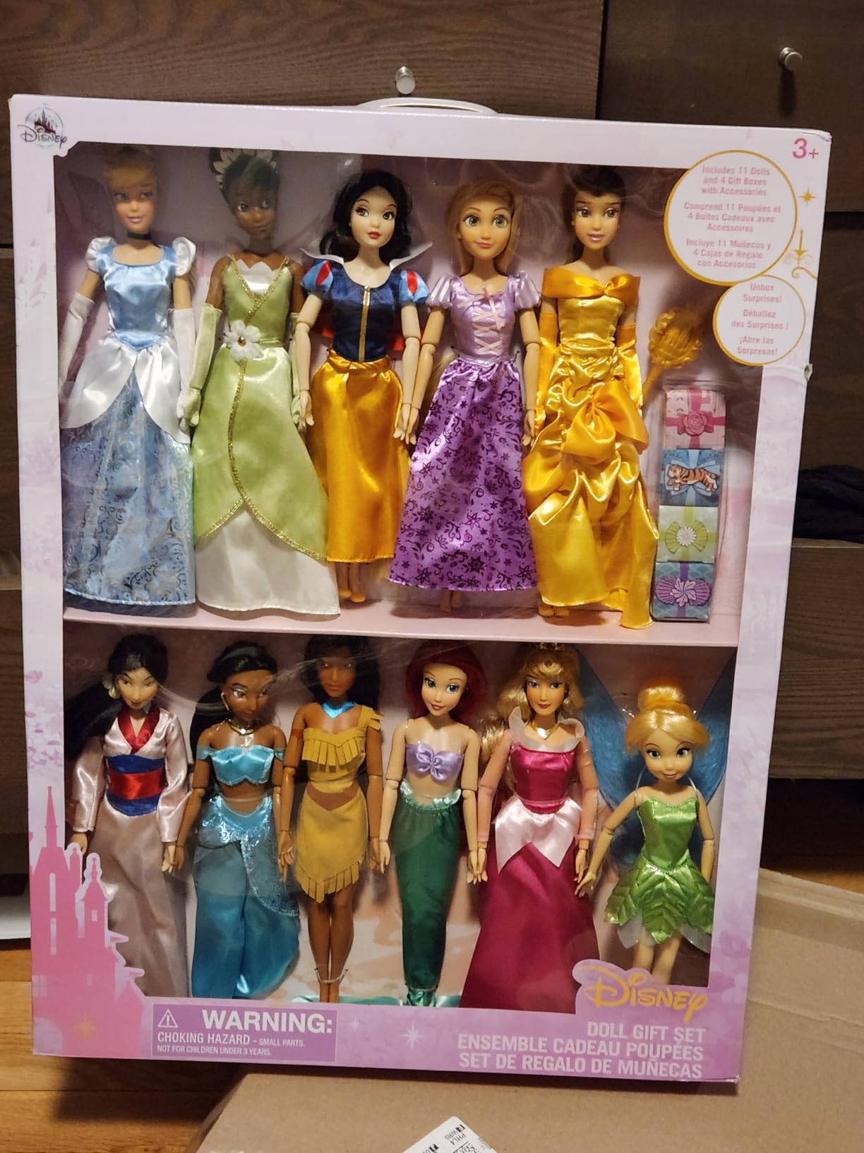 Disney Store Official Classic Doll Collection Gift Set - Disney Princess Toys Set with Dolls & Accessories - Comes in Display Box - Includes 11 Fashion Dolls & Accessories customer photo 2