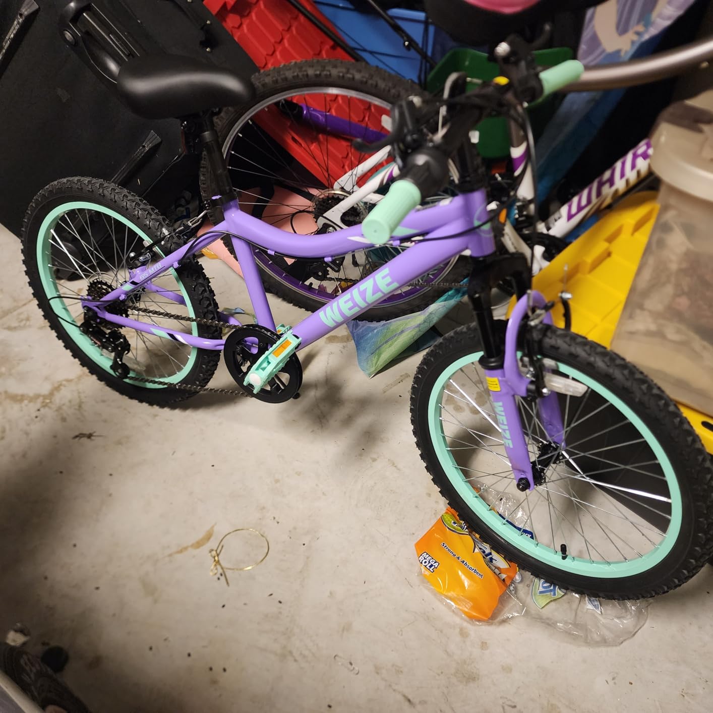 WEIZE 20 24 Inch Kids Mountain Bike, Kids Bike for Girls Age 6-14 Year Old, 6 Speed Kid Bicycle with Front Suspension Fork, Adjustable Seat Height, High-Carbon Steel Frame customer photo 2