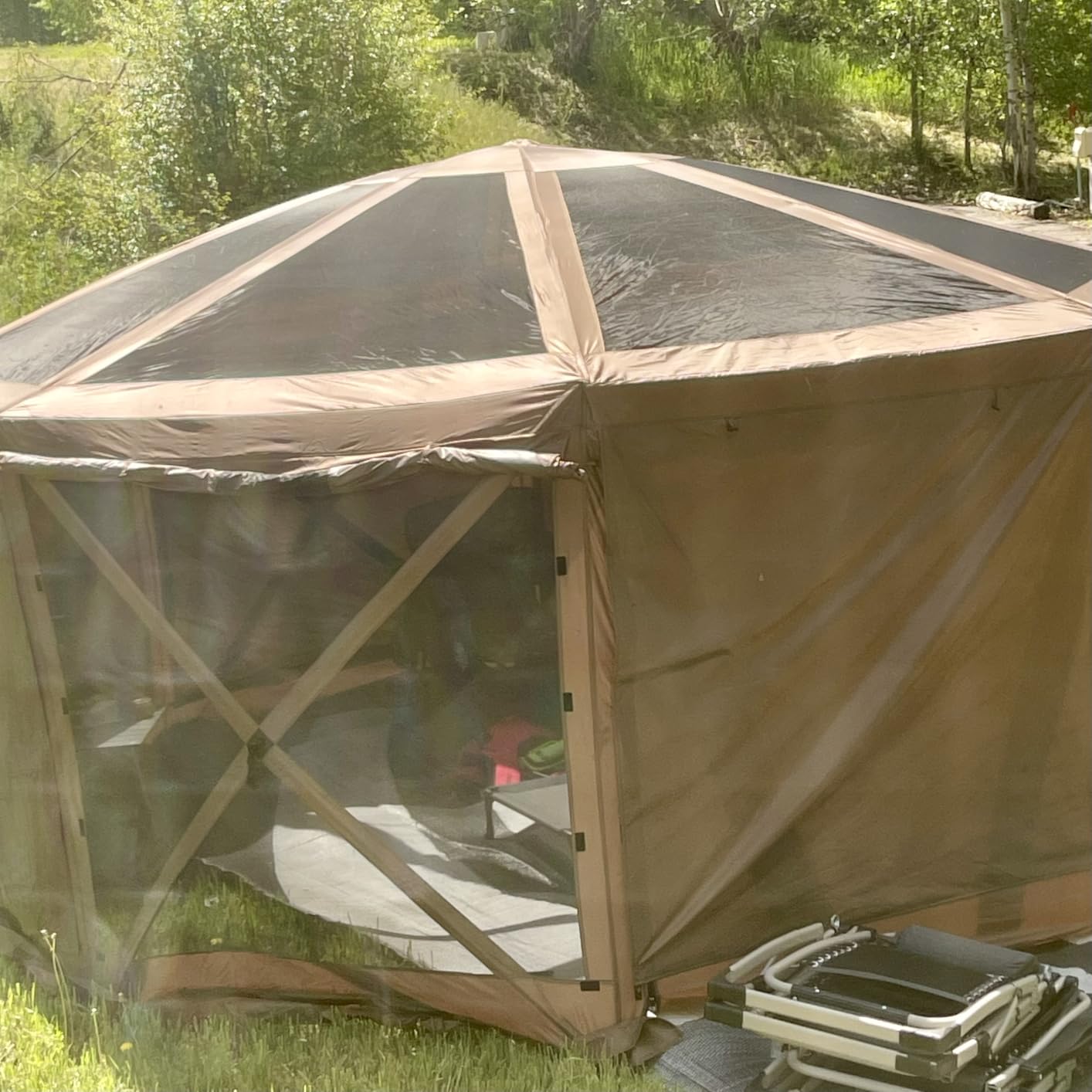 VEVOR Pop up Gazebo Screen Tent, 12 x 12 ft Large 6-Sided Camping Canopy Tent with Removable Top & Carry Bag, Quick-Set & Bite-Proof, Screen House Sun Shelter for 8-10 Persons Backyard Patio, Green customer photo 1