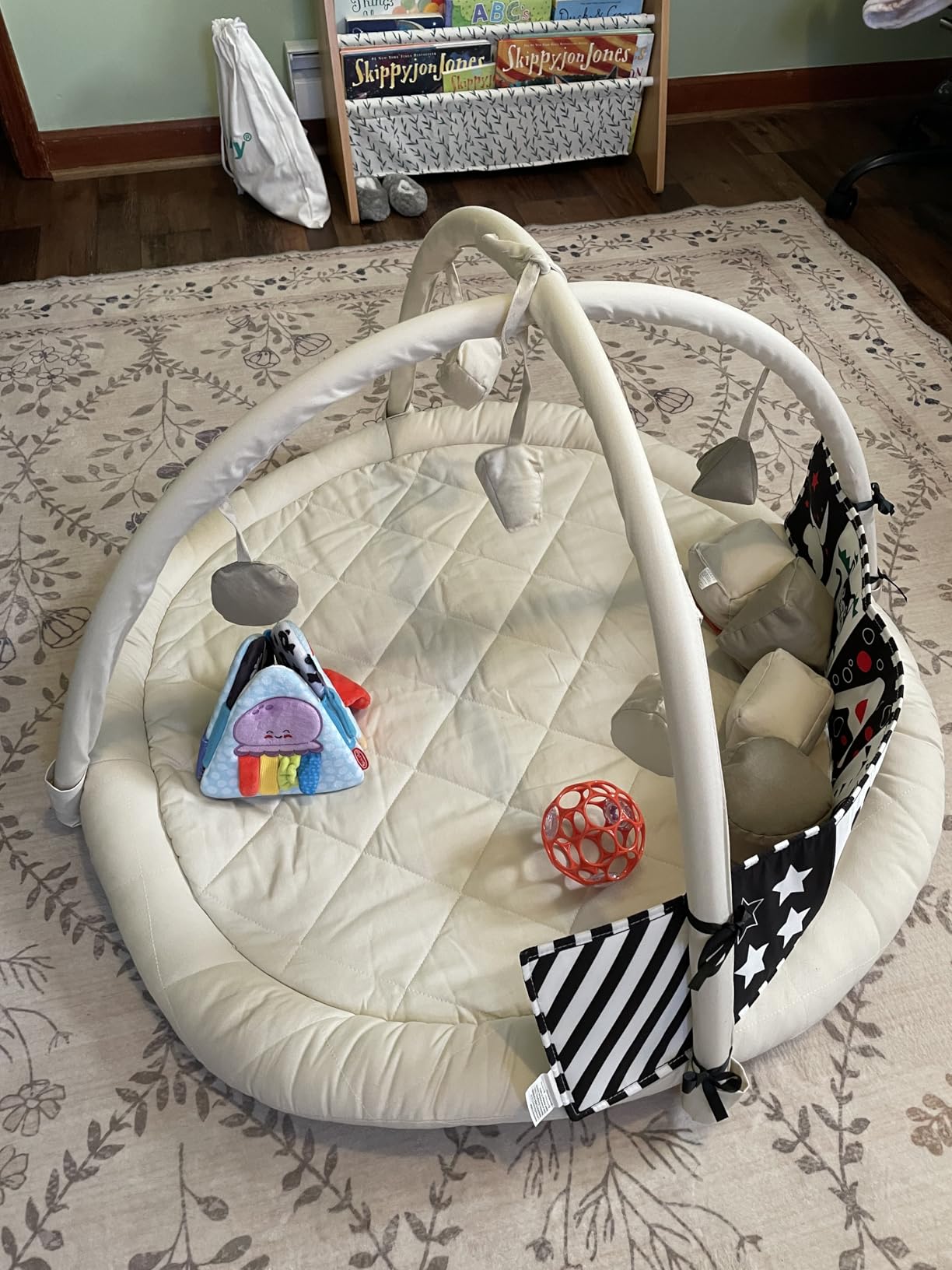 Snuggle Me Baby Play Gym - 100% Organic Cotton Twill Tummy Time Mat with 9-Piece Sensory Toy Mobile, Baby Gym Activity Center (0-36 Months) customer photo 2