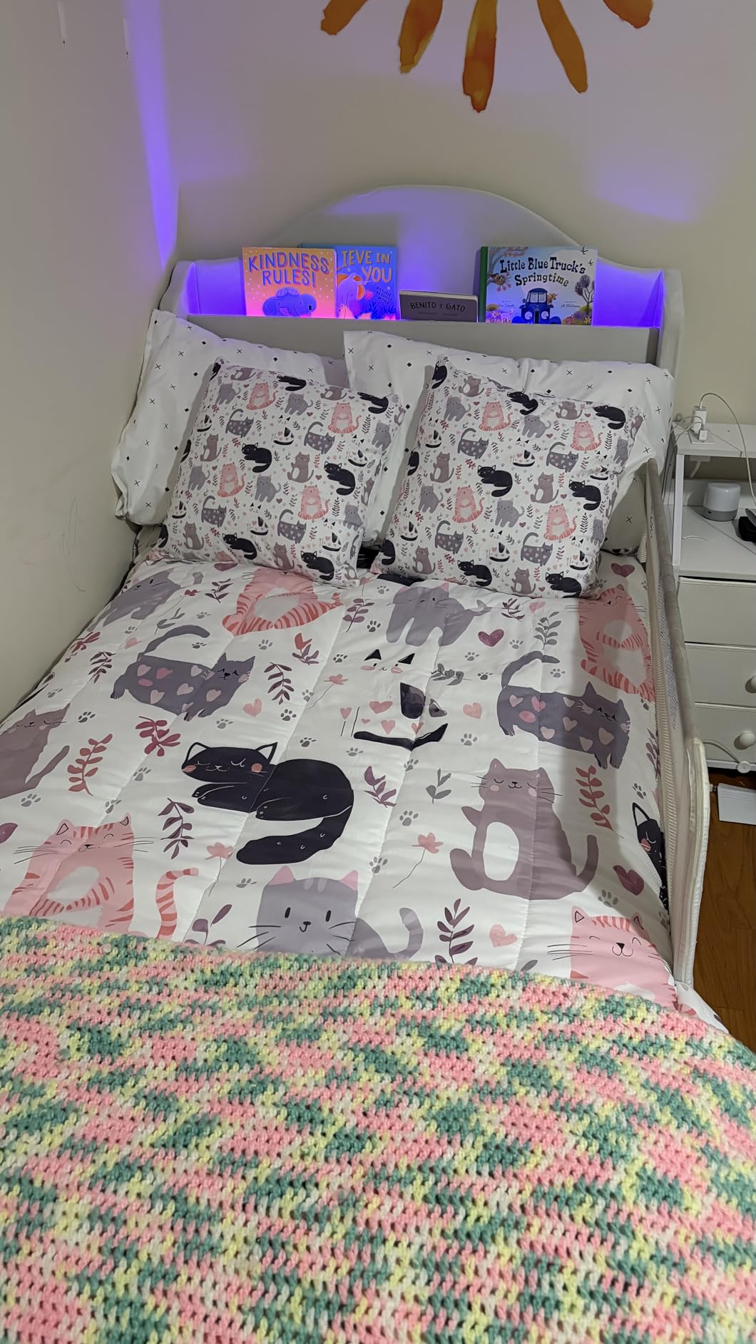 GarveeHome Twin Bed Frame for Kids, Upholstered Velvet Princess Platform Bed for Boys/Girls with Wingback, Bookcase Headboard & LED Lights, No Box Spring Needed, Noise-Free, Easy Assembly, Beige customer photo 1