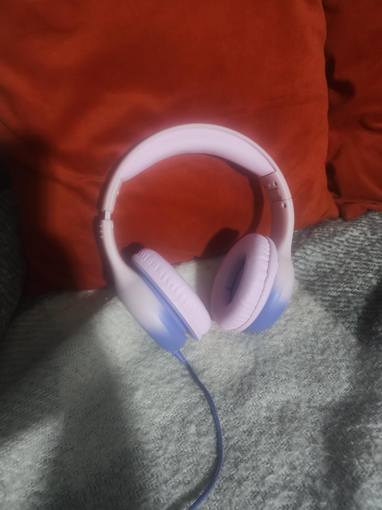 Over Ear Kids Headphones with HD Mic, Safe Volume Limited Wired Headphones for School, Travel, Stereo Sound Headphones with Cord, Foldable 3.5mm Headphones for iPad, Laptop, PC, Purple-Pink customer photo 1