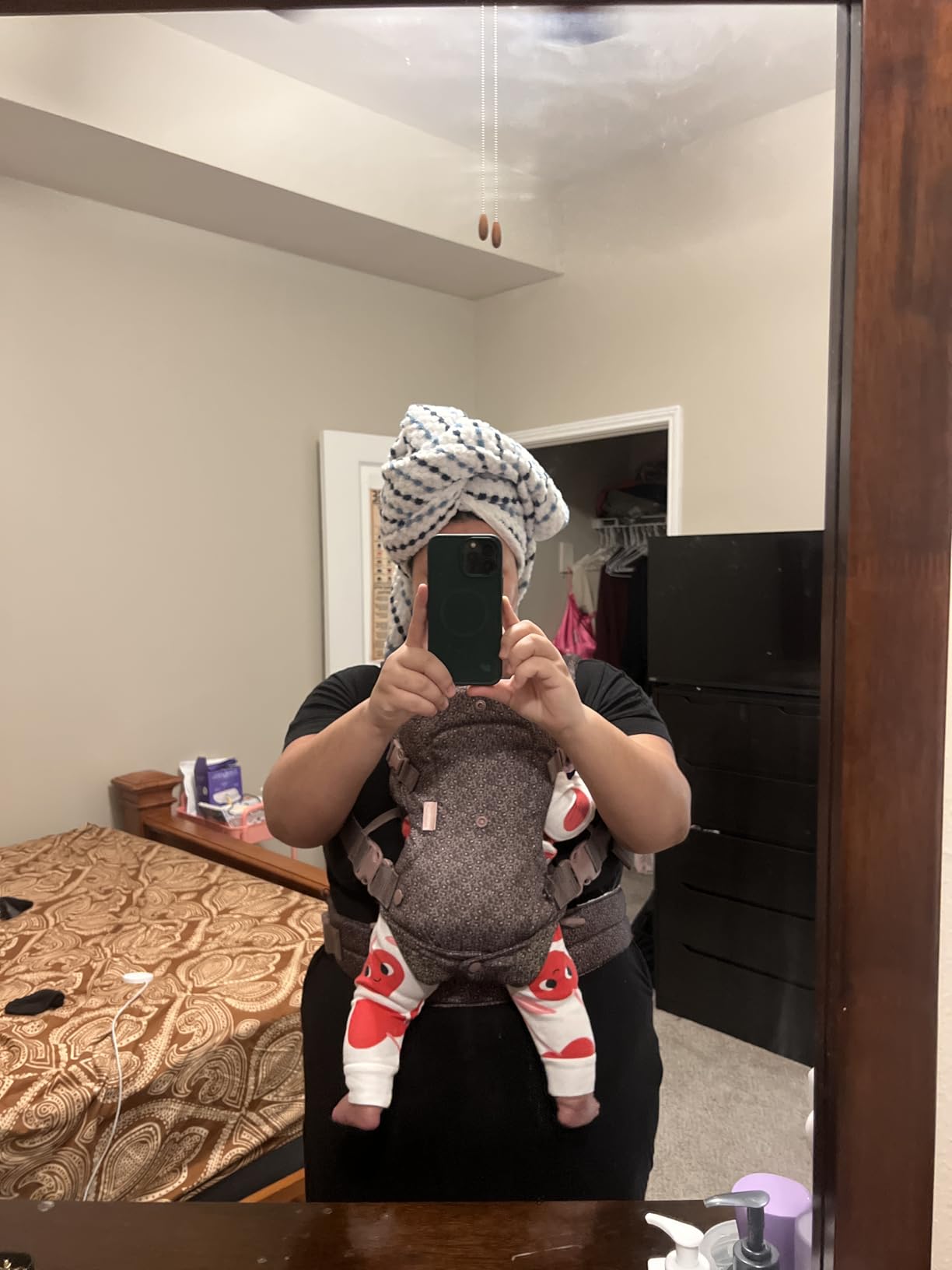 Infantino Flip Luxe 4-in-1 Convertible Baby Carrier, Ergonomic Infant to Toddler Carrier (7-35 lbs) customer photo 1