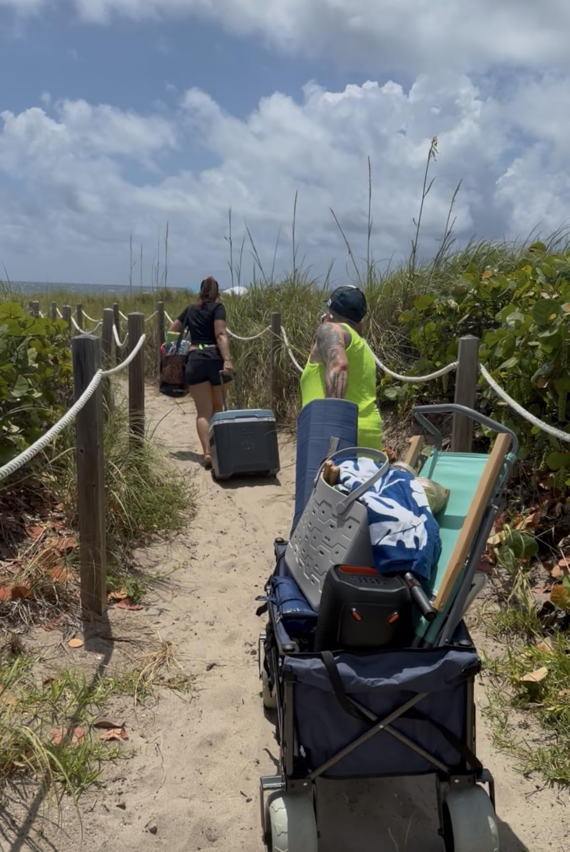 X800 Heavy Duty Beach Wagon with 9x4 Sand-Proof All-Terrain Wheels, 300L Oversized Foldable Wagon Cart with Side Bag, All-Terrain Utility Wagon for Beach Essentials, Sport, Camping (Navy Blue) customer photo 1