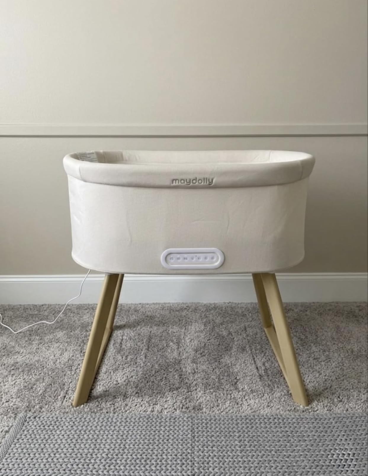 Maydolly Smart Soothing Baby Bassinet - Smart Newborn Bassinet with Cry Detection that Automatically Responds - 15 Soothing Modes customer photo 1