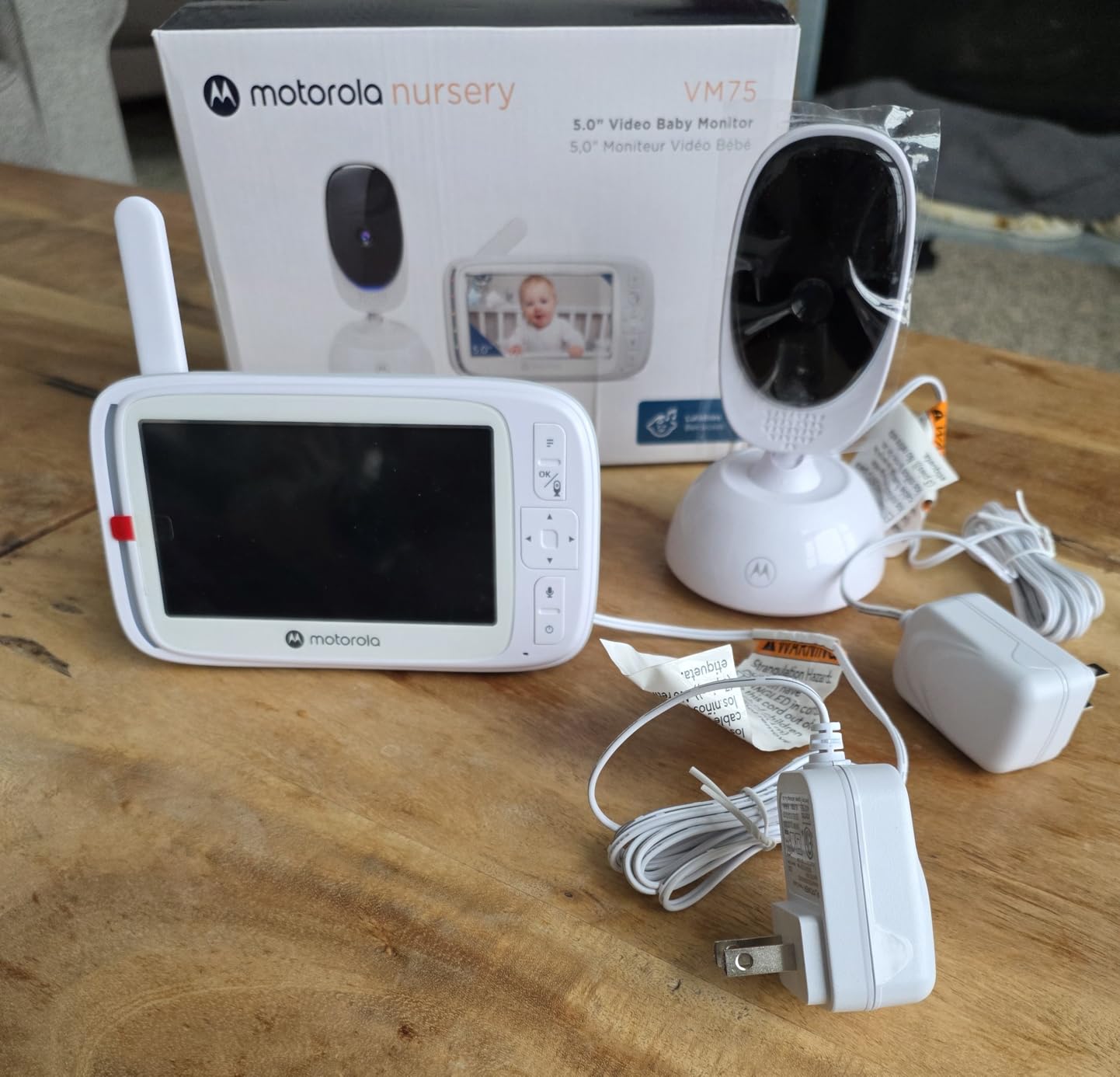 Motorola Nursery No WiFi Video Baby Monitor with Camera and Audio, 5
