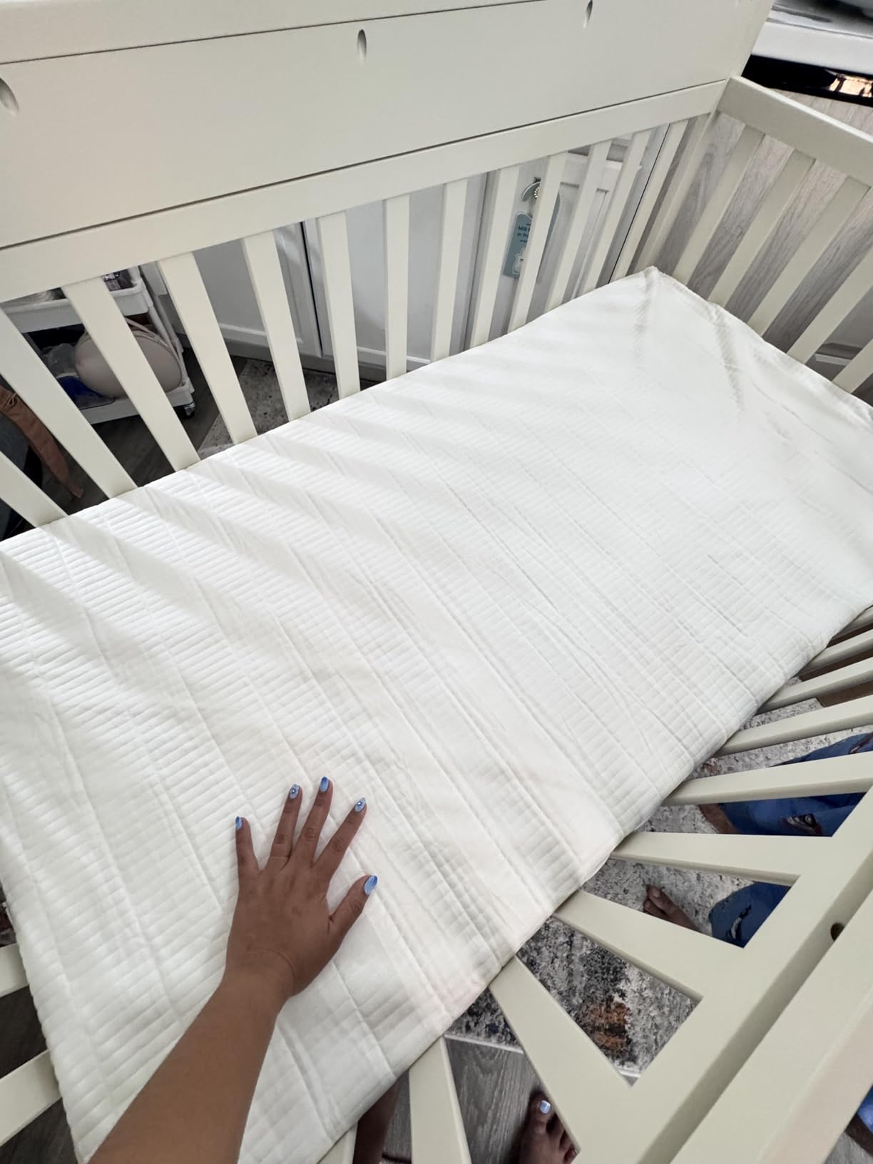 Delta Children Sweet Beginnings Dual Sided Baby Crib Mattress and Toddler Mattress, GREENGUARD Gold and CertiPUR-US Certified, Firm Plant-Based Foam, Waterproof, 5 Year Warranty, Made in USA, White customer photo 1