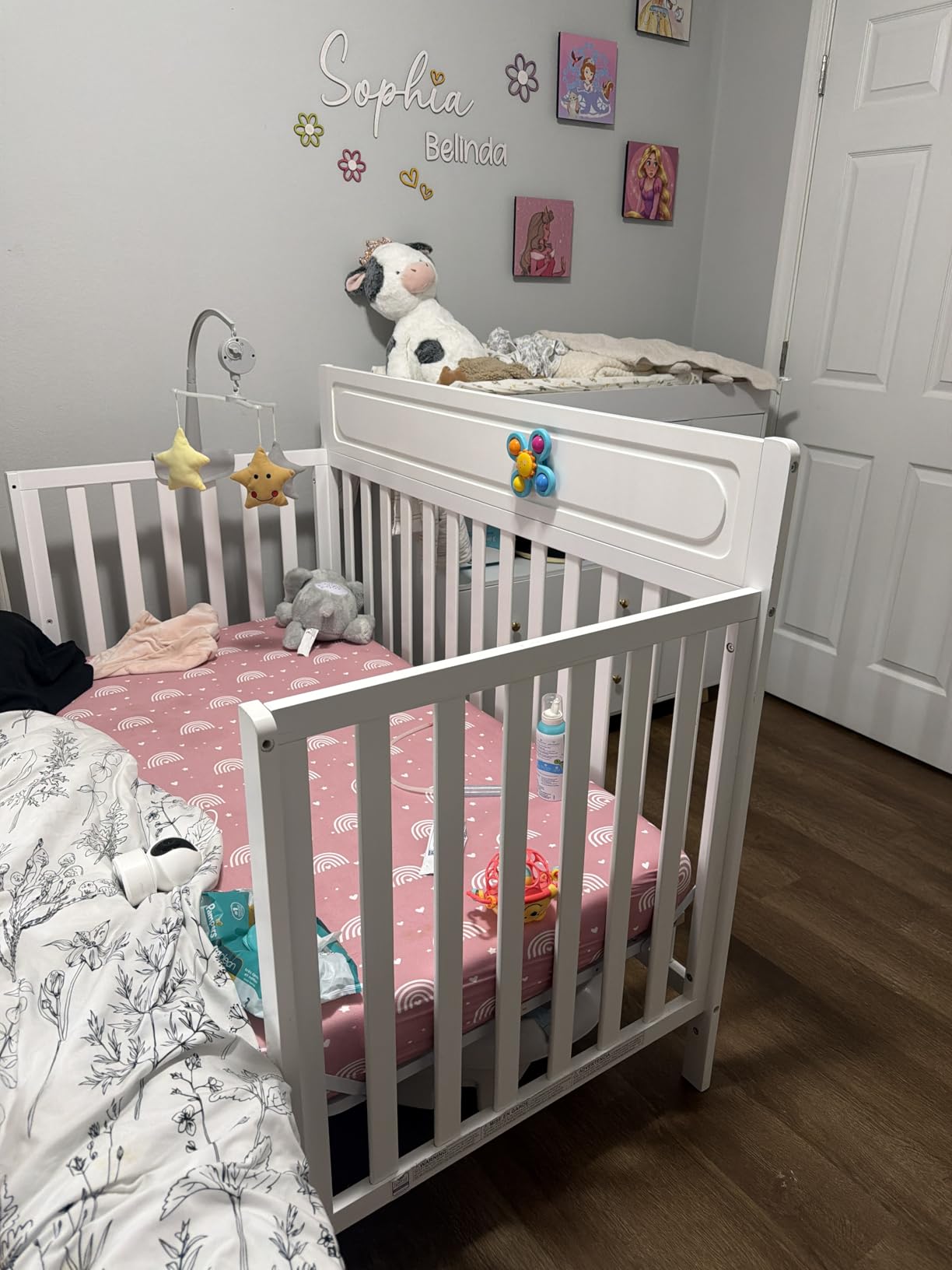 Dream On Me Avery 5-in-1 Convertible Full-Size Baby Crib in Meadow Green, Converts to Toddler Bed, Daybed & Full-Size Bed, 3 Adjustable Mattress Heights, Greenguard Gold & BSA Certified customer photo 1