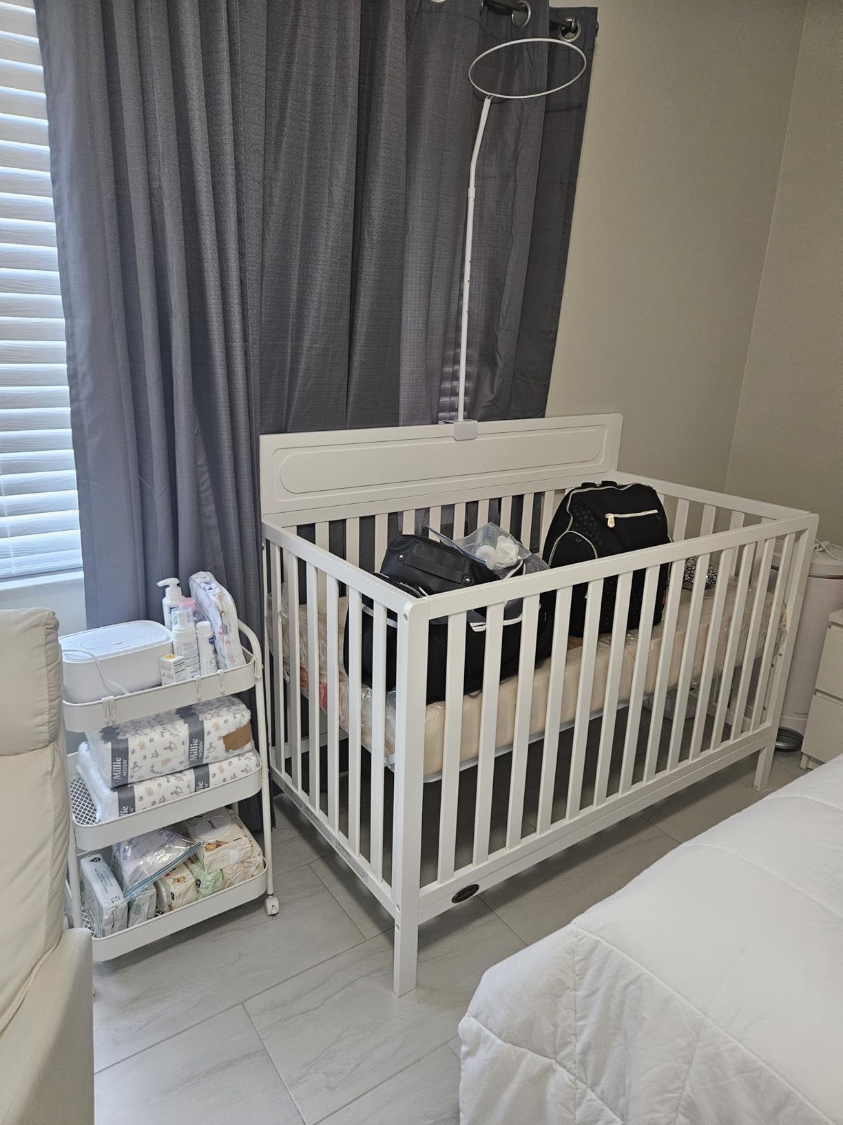 Dream On Me Avery 5-in-1 Convertible Full-Size Baby Crib in Meadow Green, Converts to Toddler Bed, Daybed & Full-Size Bed, 3 Adjustable Mattress Heights, Greenguard Gold & BSA Certified customer photo 2