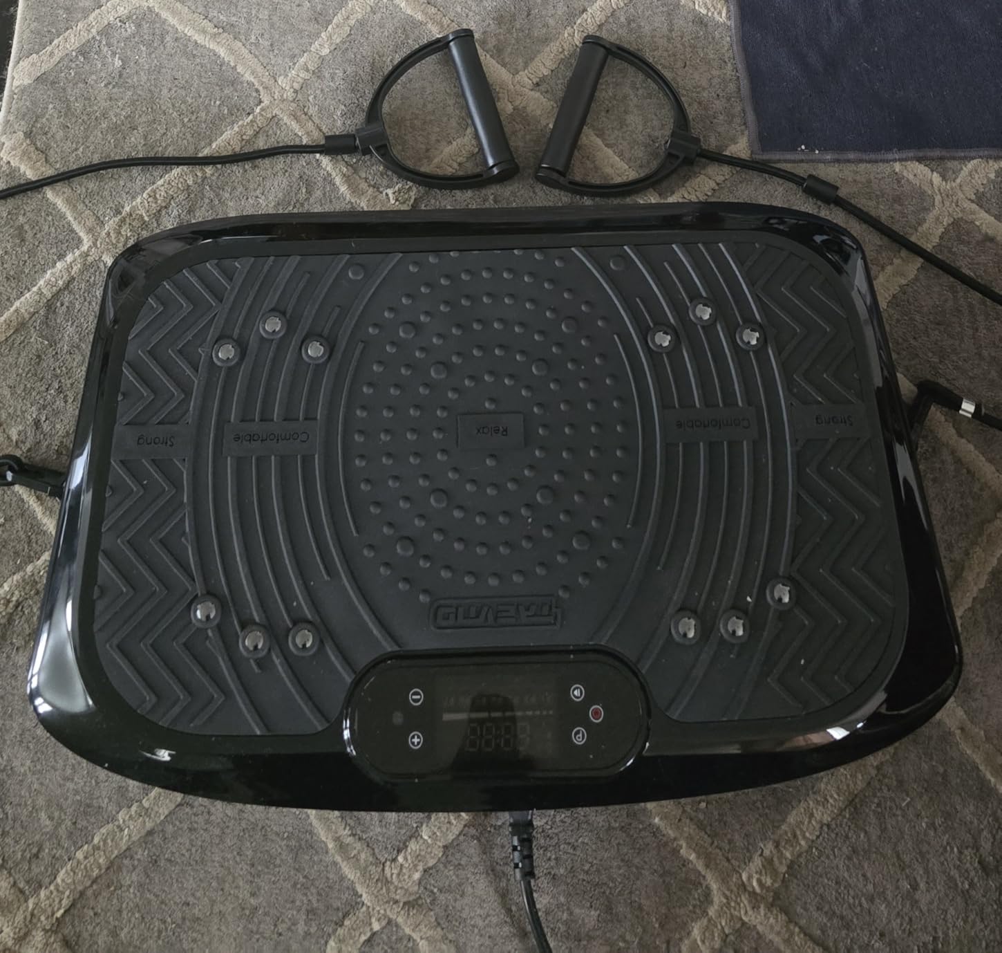 Vibration Plate Exercise Machine 450 Lbs Capacity, 199 Speeds Workout Vibrating Plate for Lymphatic Drainage Weight Loss, Full Body Shake Platform Machines for Women Men customer photo 1