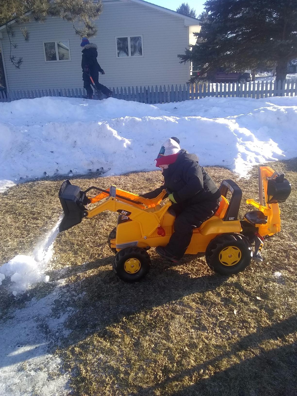 rolly toys CAT Construction Pedal Tractor: Backhoe Loader (Front Loader and Excavator/Digger), Youth Ages 3+ , Yellow customer photo 2