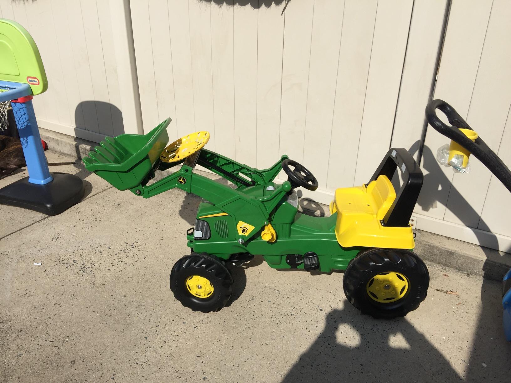 rolly toys John Deere Pedal Tractor with Working Loader and Backhoe Digger, Youth Ages 3+ customer photo 1