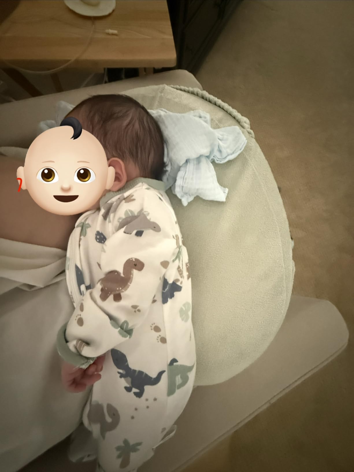 My Brest Friend Deluxe Organic Nursing Pillow 100% Organic Cotton Slipcover Ergonomic Breastfeeding Pillows Supports Both Mom and Baby Breastfeeding Essentials Handy Side Pocket Cream customer photo 2