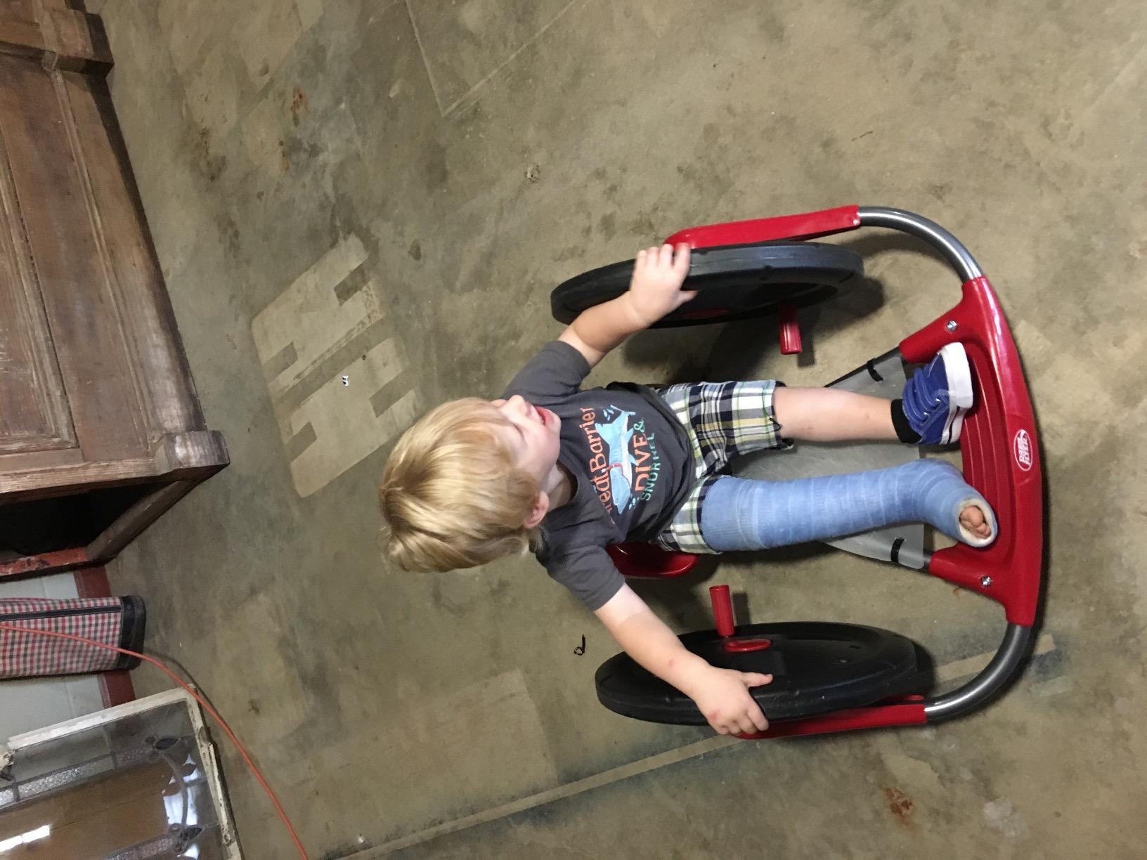 Radio Flyer Cyclone - Arm-Powered Ride On for Ages 3-7, 16-Inch Wheels customer photo 2