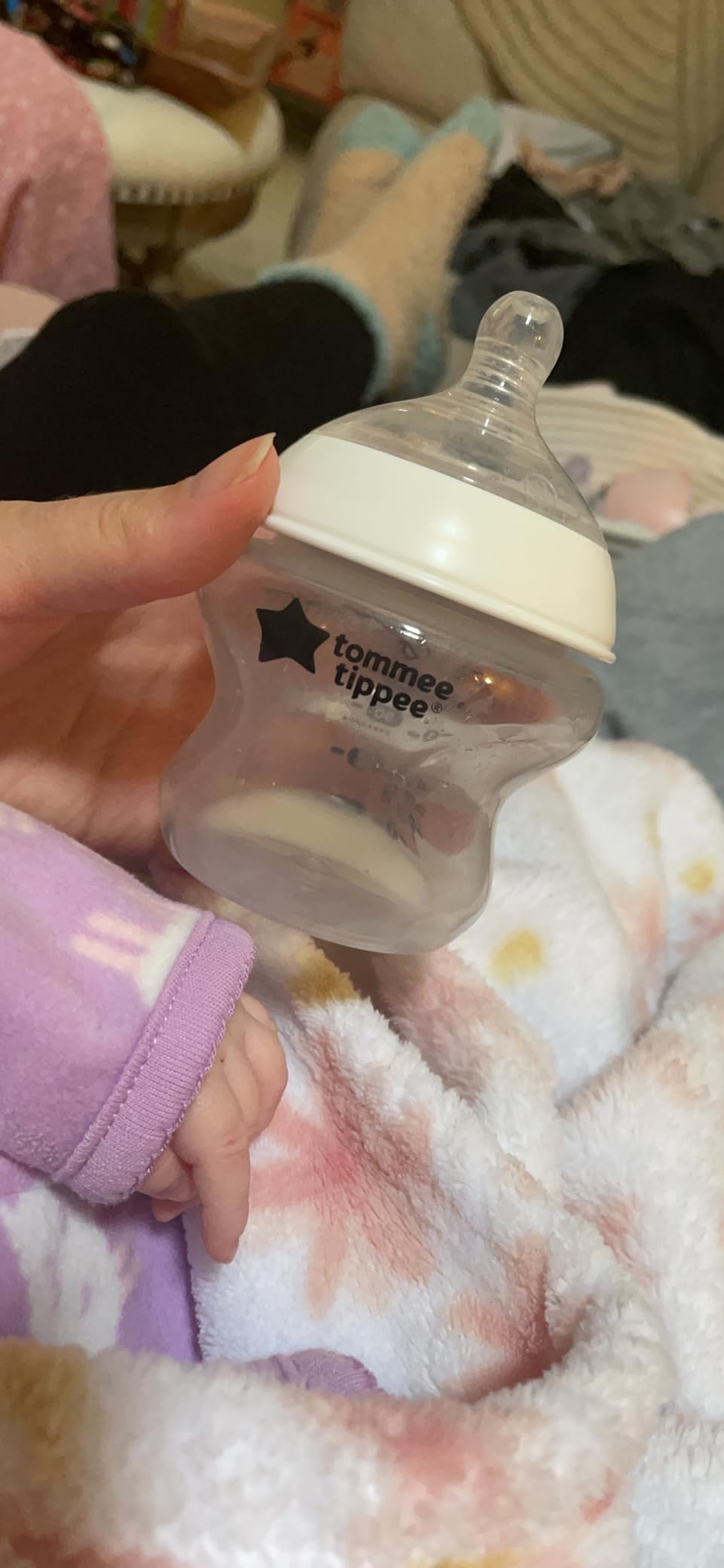 Tommee Tippee Natural Start Anti-Colic 5 oz BPA Free Baby Bottles, 0+ Months, Slow Flow Breast-Like Nipple, Self Sterilizing, Designed for Seamless Transition Between Bottle and Breast, Pack of 4 customer photo 2