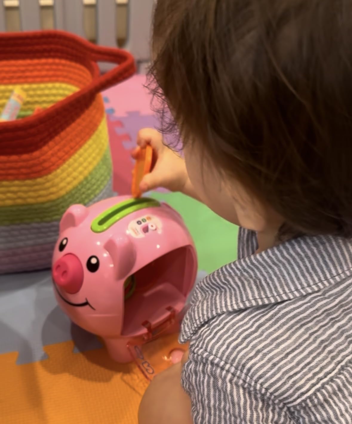 Fisher-Price Baby & Toddler Toy Laugh & Learn Smart Stages Piggy Bank with Educational Songs & Phrases for Infants Ages 6+ Months (Amazon Exclusive) customer photo 2