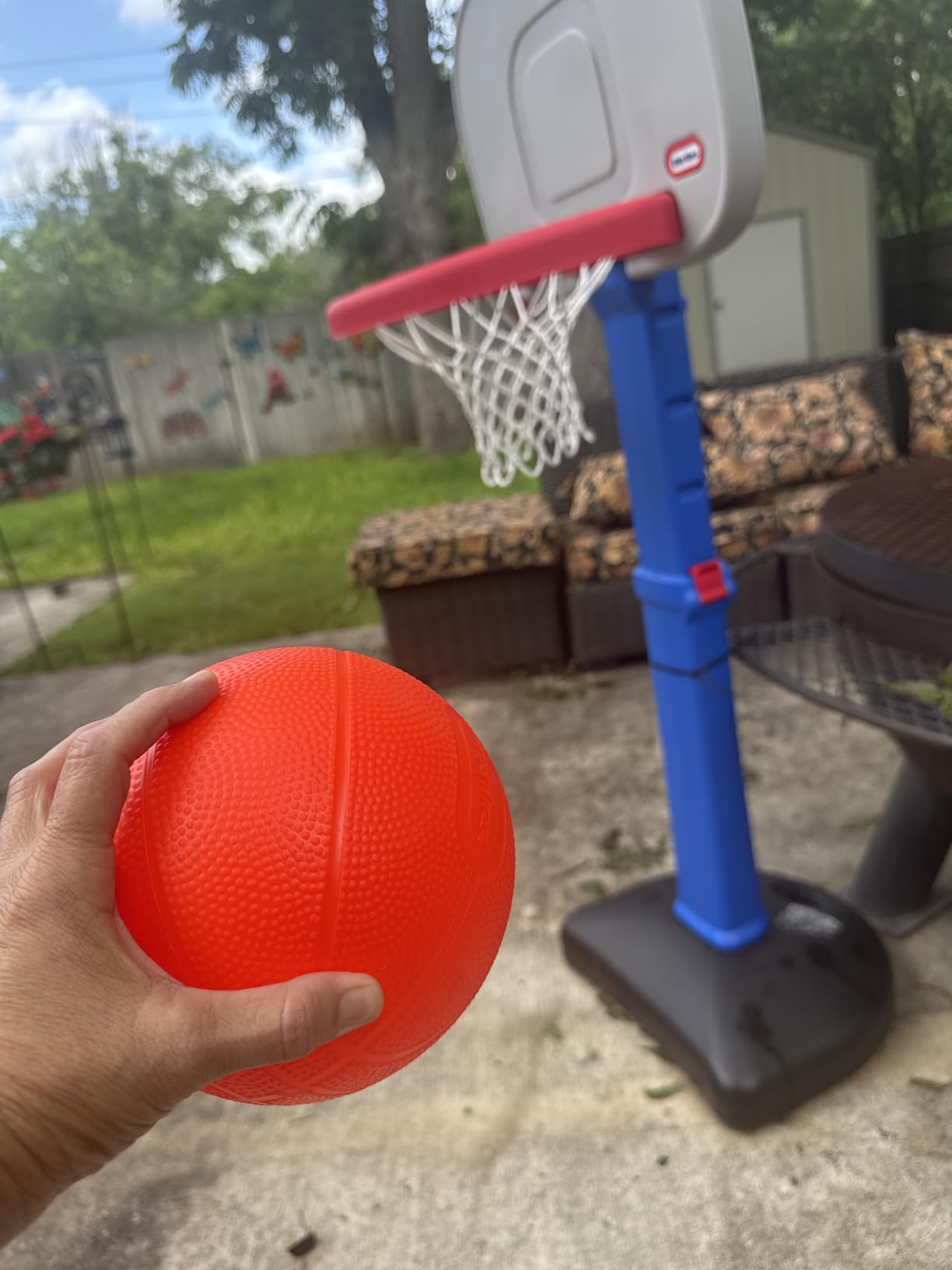 Little Tikes Easy Score Basketball Set, Blue, 3 Balls - Amazon Exclusive, 23.75 x 22 x 61 inches customer photo 1