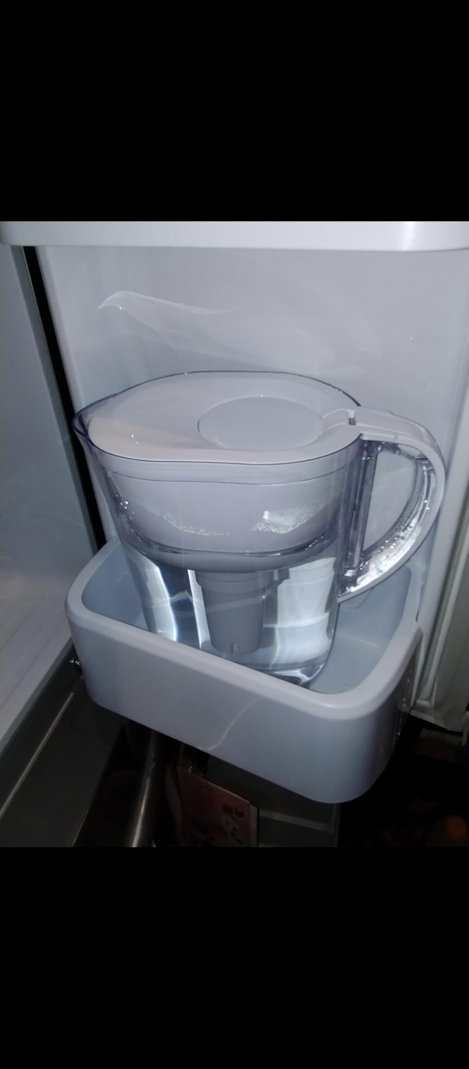 Brita Large 10-Cup Water Filter Pitcher, WQA NSF/ANSI Certified, Removes Chlorine Taste & Odor, Reduces Zinc, Copper & Mercury, 1 Standard Filter, Lasts 2 Months, Bright White customer photo 1