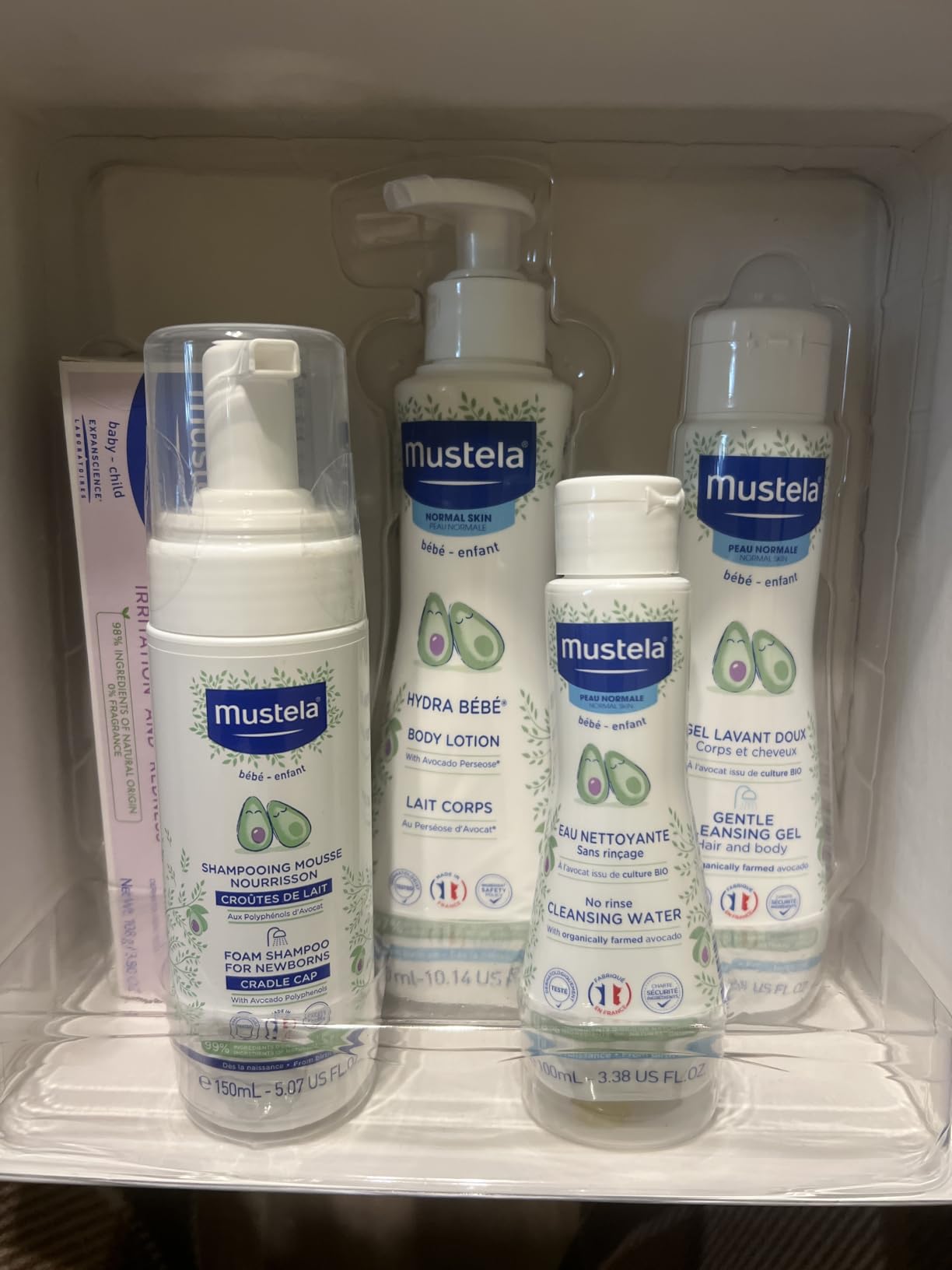 Mustela Newborn Arrival Gift Set - Baby Skincare & Bath Time Essentials - Natural & Plant Based - 5 Items Set customer photo 1