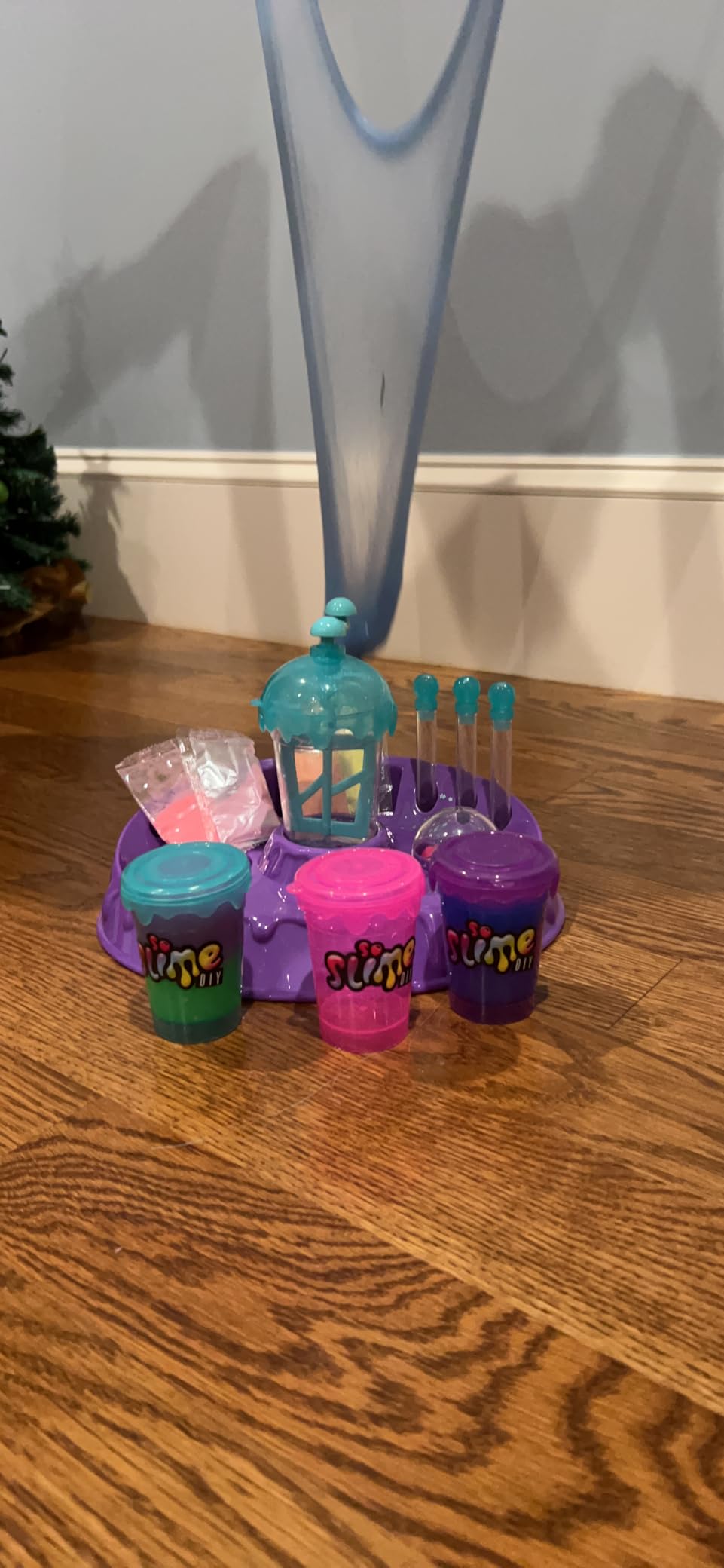 So Slime DIY Slime Factory Kit by Canal Toys - Make 10 Colorful Slimes - Just Add Water, No Glue or Mess - Includes Glitter, Confetti & Surprise Figures - Fun Slime Making Kit for Kids Ages 6+ customer photo 2