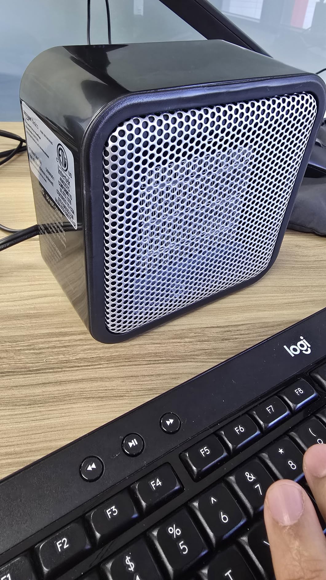Amazon Basics Ceramic Space Heater, Portable Mini Heater for Office Desk, Indoor Use, 500W, With Tip-Over Protection, Lightweight 1.4 lbs, Pink, 5.9 x 3.2 x 6 inches customer photo 2