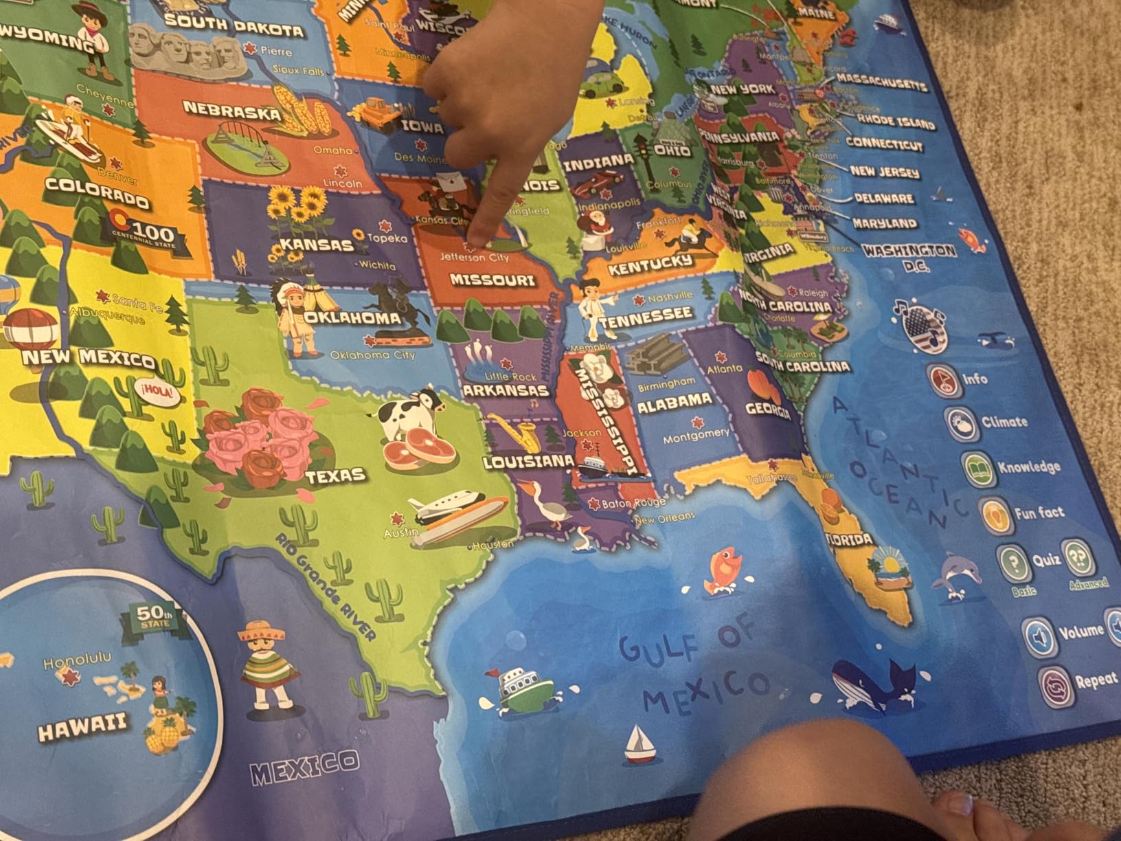 BEST LEARNING i-Poster My USA - Interactive Talking United States Map for Kids Ages 5-12 - Birthday Gift for 5 6 7 Year Old Boys & Girls - STEM Homeschool Educational Toy customer photo 2