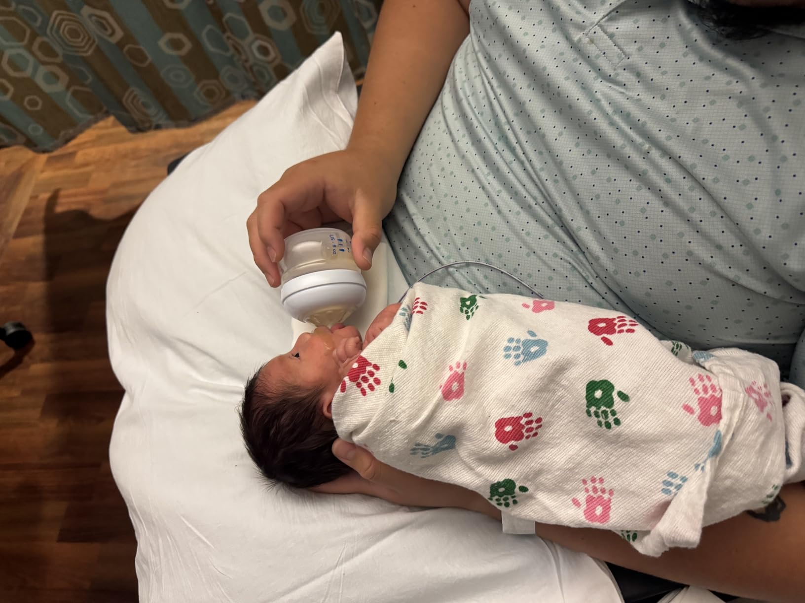 Philips Avent Natural Baby Bottles, with First Flow Nipple, 2OZ/60ML, 2 Pack, SCF019/25 customer photo 2