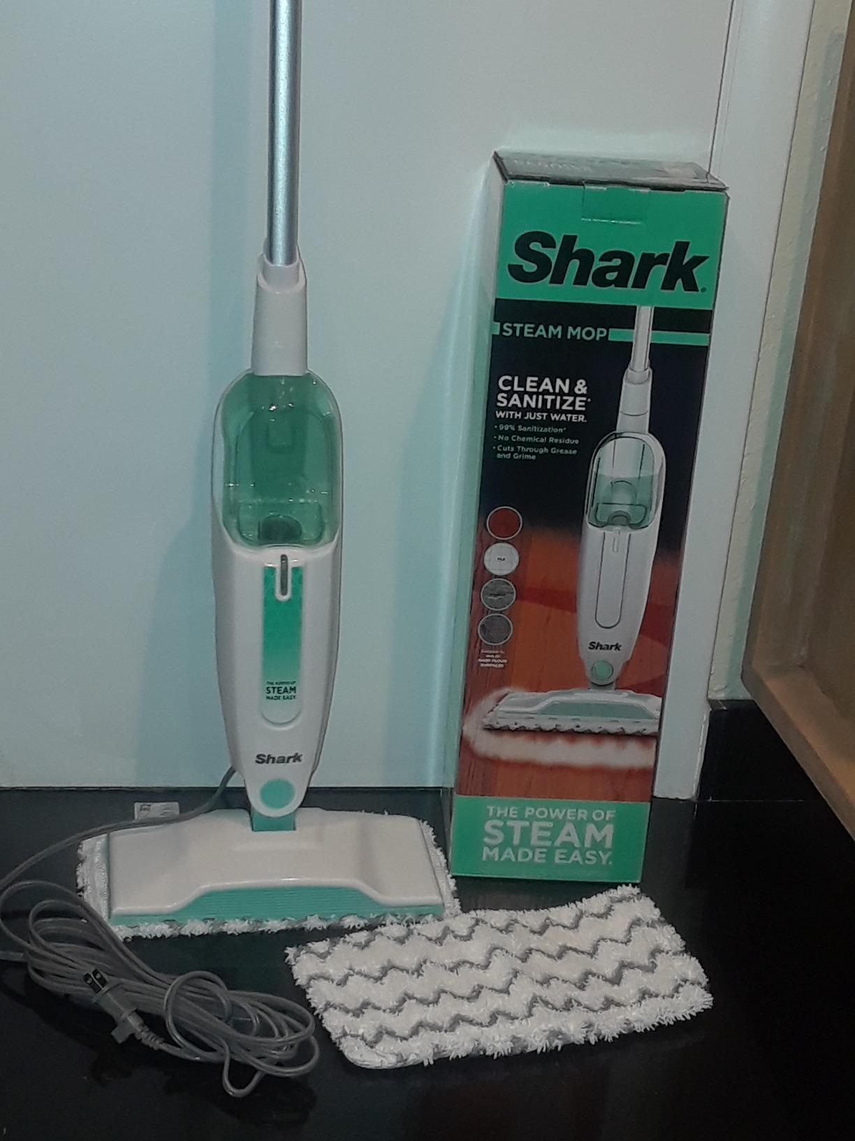 Shark Steam Mop Hard Floor Cleaner for Cleaning and Sanitizing with XL Removable Water Tank and 18-Foot Power Cord (S1000A),White customer photo 1