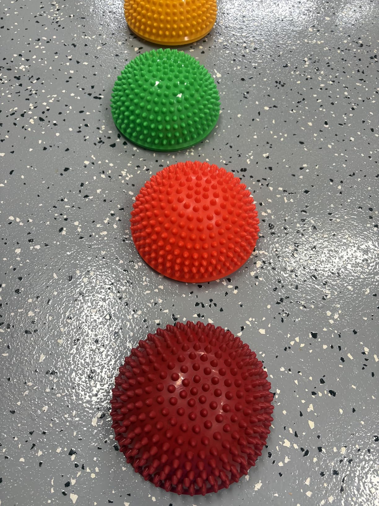 Yes4All Hedgehog Balance Pods for Exercise, Core Body Balancing, Balance Pods for Youth & Adults with Hand Pump - Set of 5 customer photo 1
