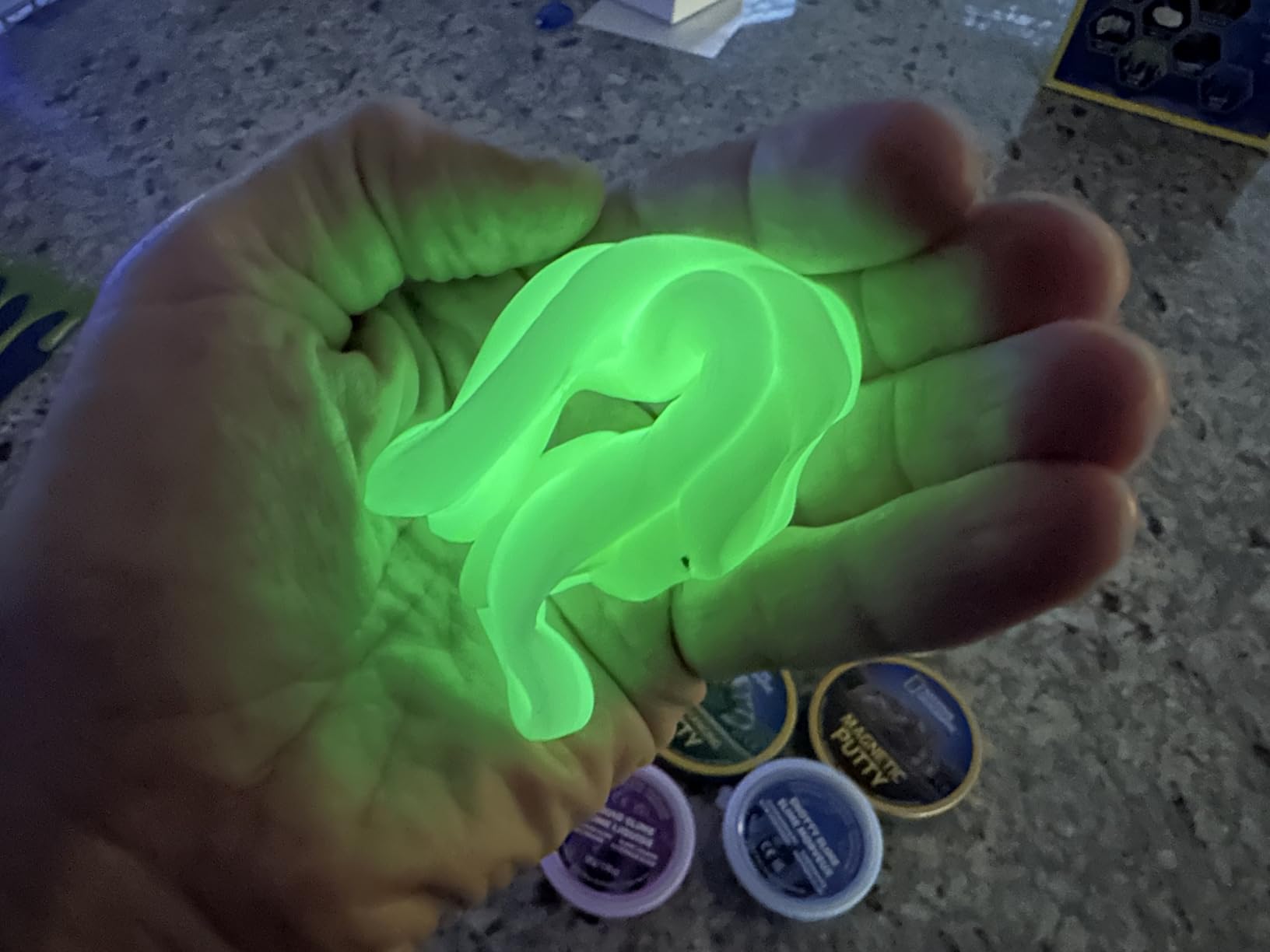 NATIONAL GEOGRAPHIC Mega Slime Kit & Putty Lab - 4 Types of Slime Plus 4 Types of Putty Including Magnetic, Slime Kit for Boys and Girls, Sensory Toy & Science Kit customer photo 1