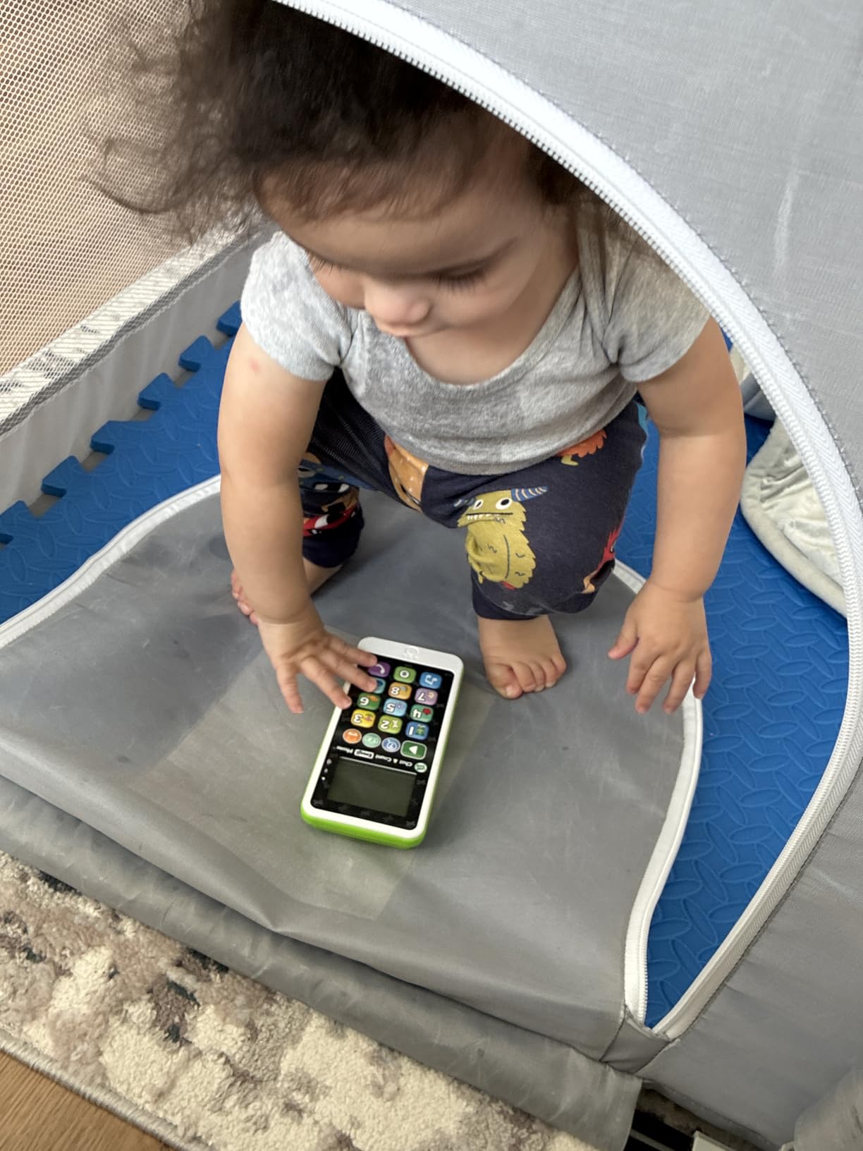 LeapFrog Chat and Count Emoji Phone, Green customer photo 1