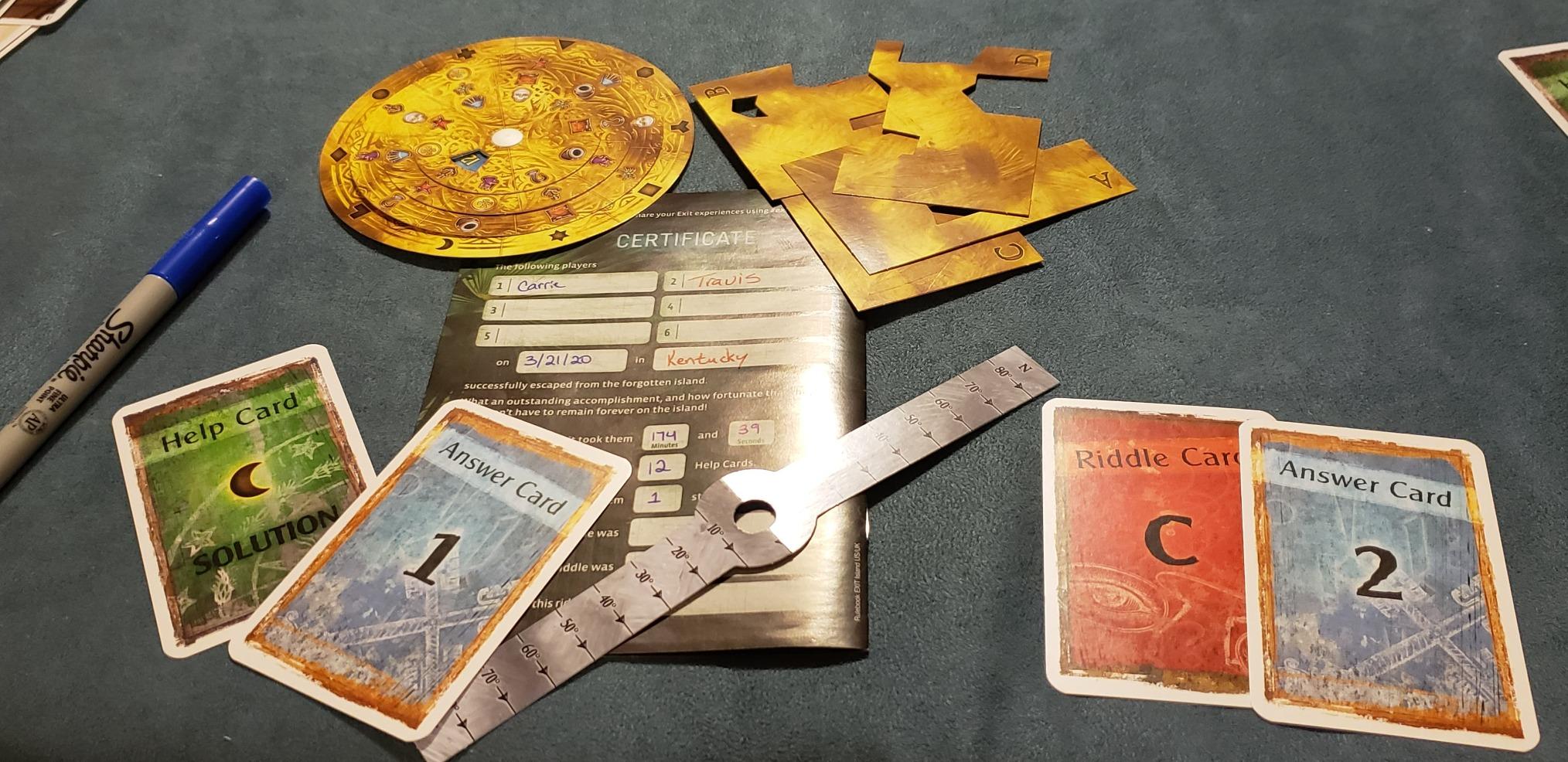 EXIT: The Sinister Mansion | Exit: The Game - A Kosmos Game | Family-Friendly, Card-Based At-Home Escape Room Experience for 1 to 4 Players, Ages 12+ customer photo 1