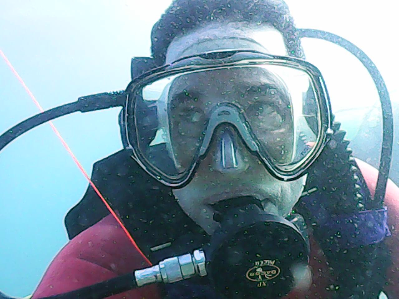 VEMONT Action Camera, 1080P 12MP Sports Camera, 30m/98ft Underwater Waterproof customer photo 2