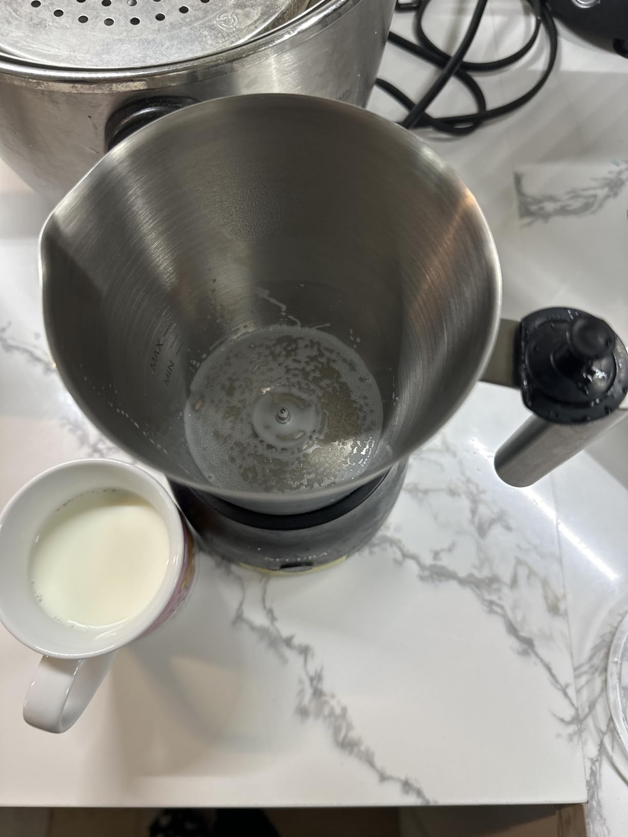 Secura 17oz Electric Milk Frother and Steamer, Stainless Steel Detachable Milk Jug, 4-in-1 Hot & Cold Foam Maker for Latte, Cappuccino & Hot Chocolate, BPA & Teflon-Free, Dishwasher Safe customer photo 2