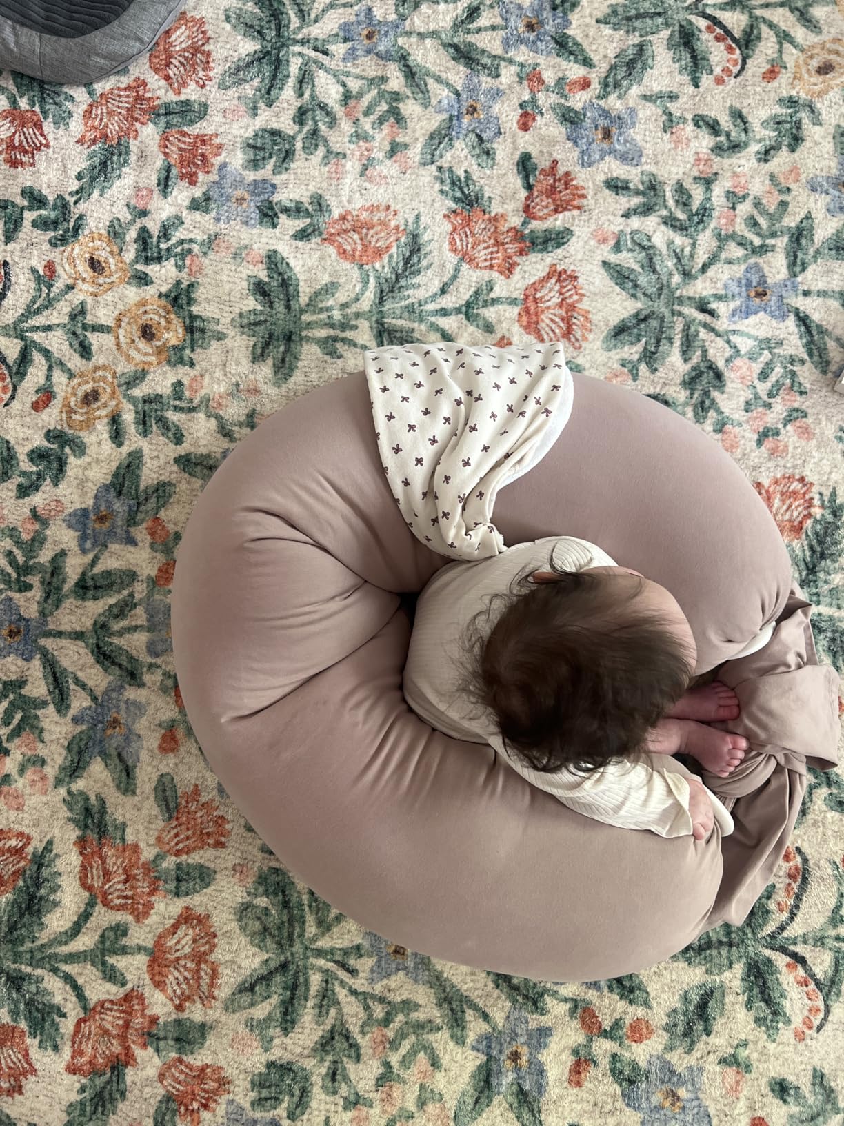 bbhugme Adjustable Pregnancy Pillow - Full Body Support for Side Sleeping - Adjustable Firmness and Shape - Supports Back, Legs, Belly, HIPS for Pregnant Women - Removable Cover - Stone customer photo 1