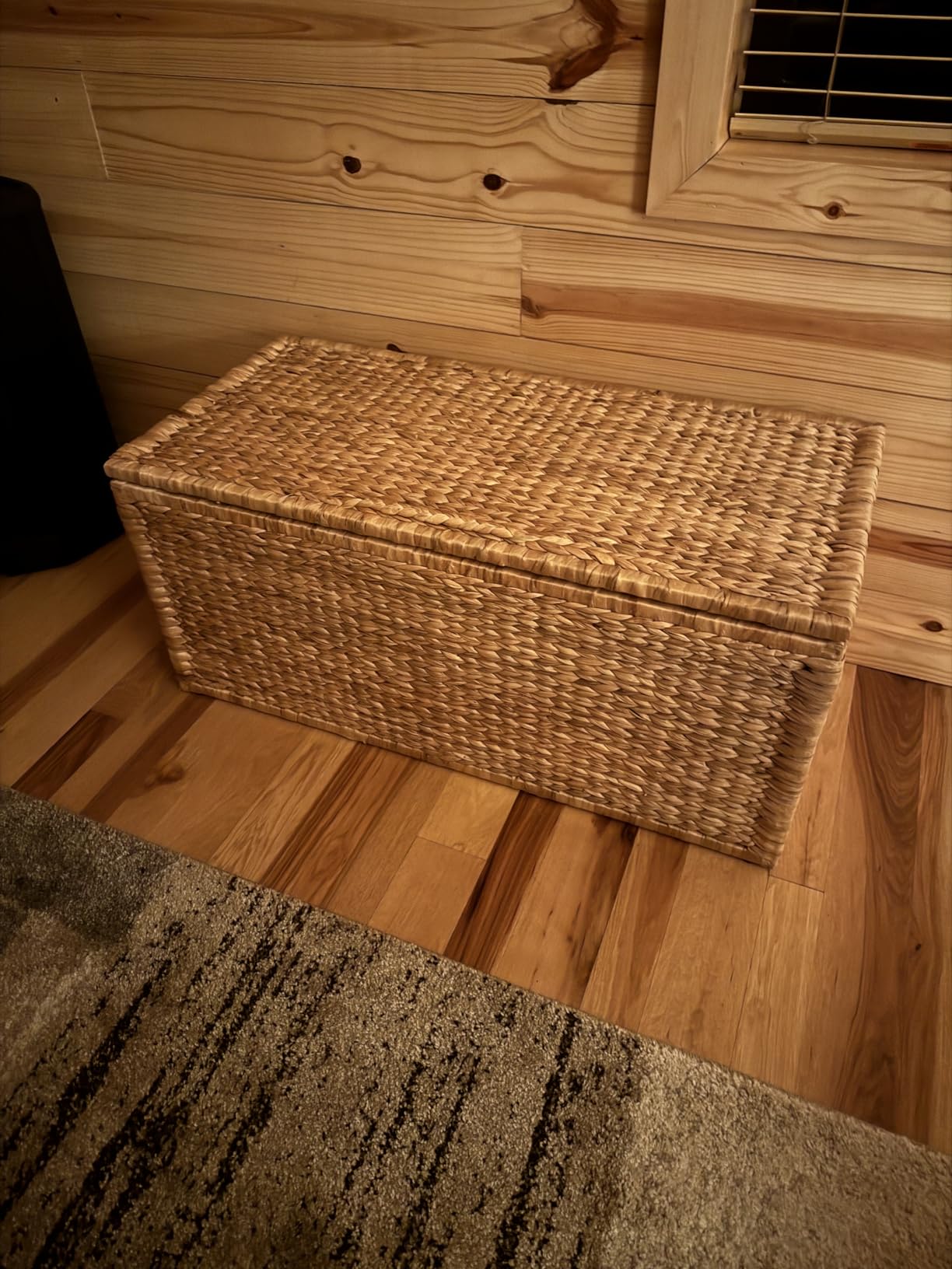 eHemco Heavy-duty Water Hyacinth Wicker Storage Trunk with Metal Frame, 30 by 17.5 by 17.5 Inches, Natural customer photo 2