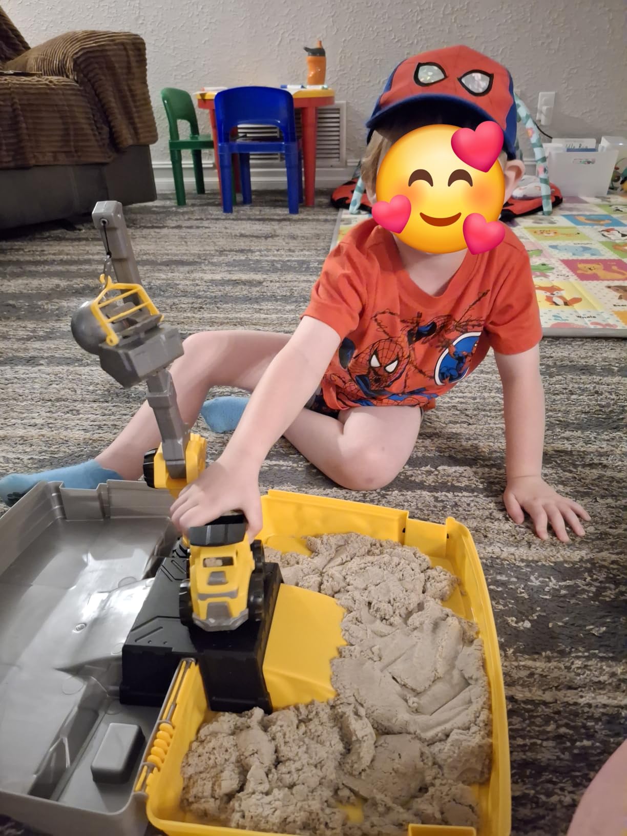 Construction Site Folding Sandbox with 2lbs Play Sand & Toy Truck, Sensory Toys for Kids Ages 3 and up customer photo 1