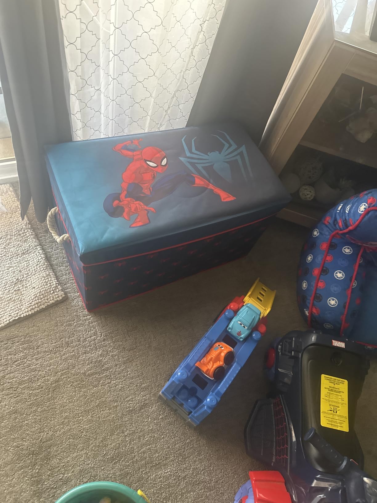 Marvel Spiderman Collapsible Toy Storage Bench and Ottoman, 14.5