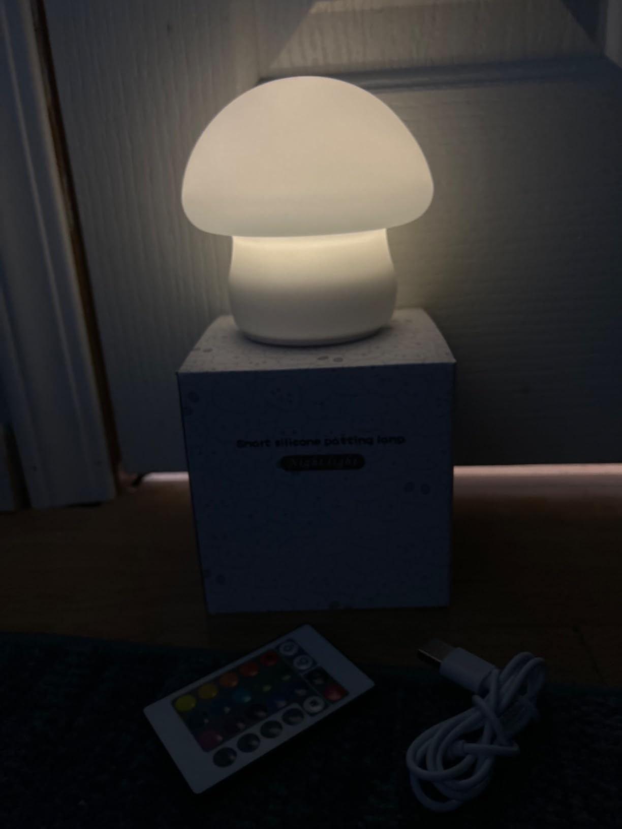 MUID Original Authentic Slug Night Light, Nursery Squishy Lamp, Silicone Light for Classroom, Cute Animal Bedside Lamp for Baby Kids Teens, Soft Light for Bedroom Breastfeeding customer photo 2