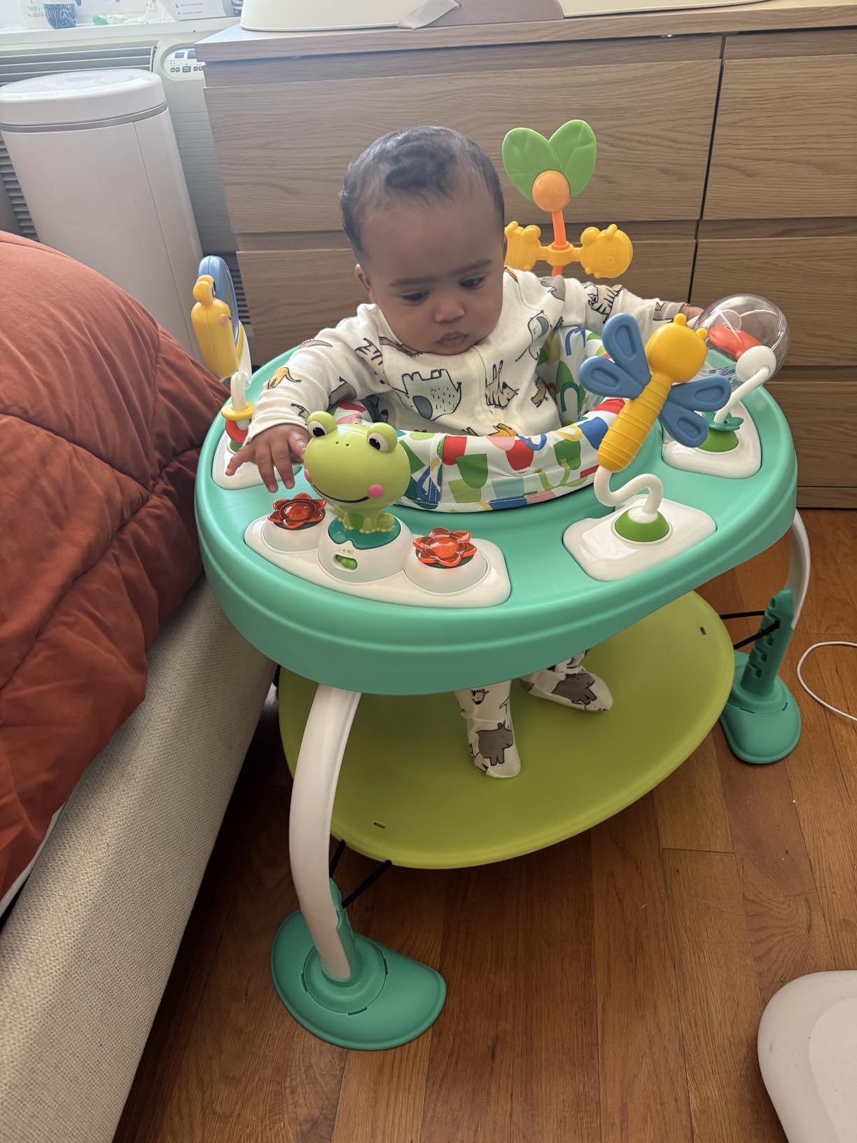 Bright Starts Bounce Bounce Baby 2-in-1 Activity Jumper & Table - Playful Palms customer photo 2