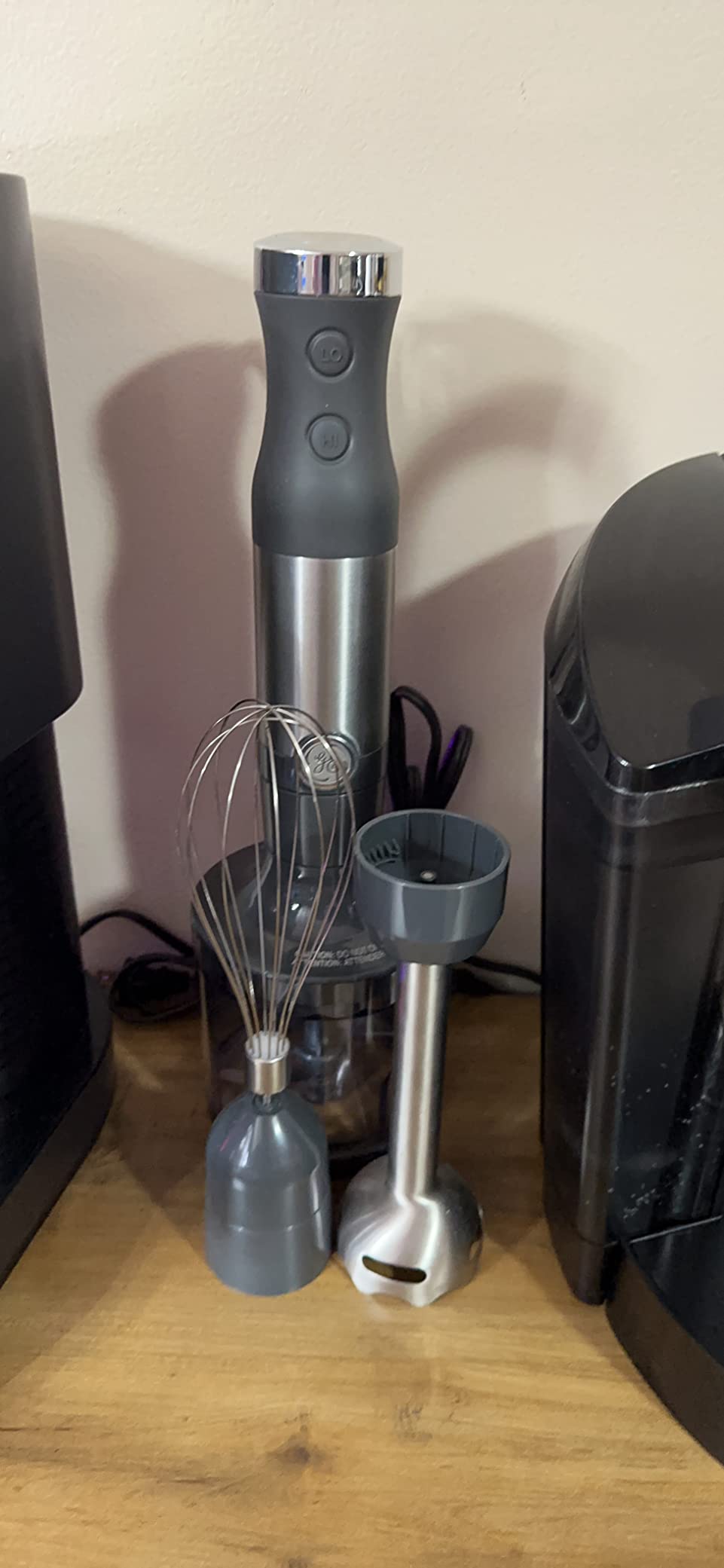 GE Immersion Blender | Handheld Blender for Shakes, Smoothies, Baby Food & More | Includes Whisk & Blending Jar | 2-Speed | Interchangeable Attachment for Easy Clean | 500 Watts | Stainless Steel customer photo 1